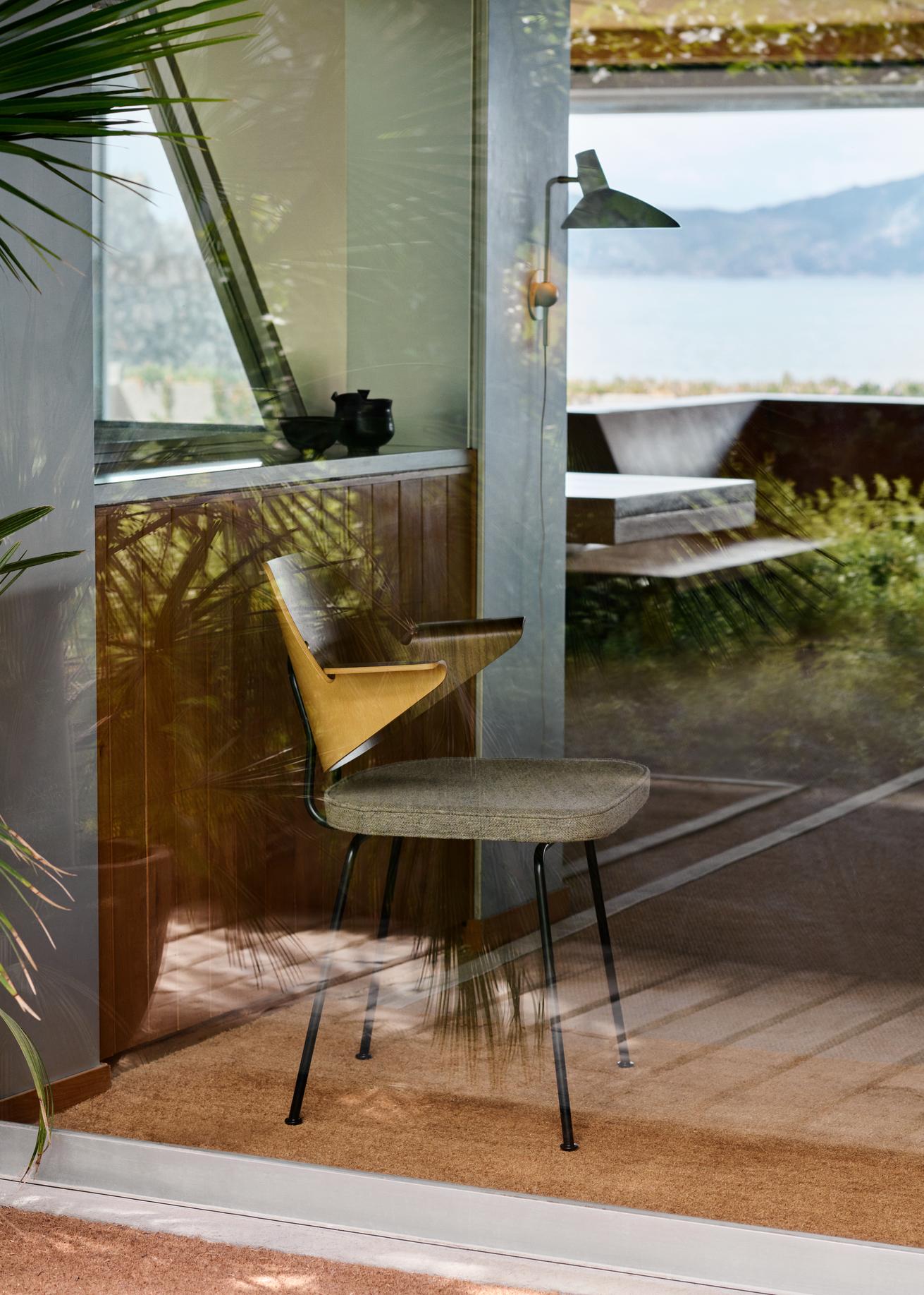 ATD_Retail_2024_RFH Armchair RD7_Tripod HM12