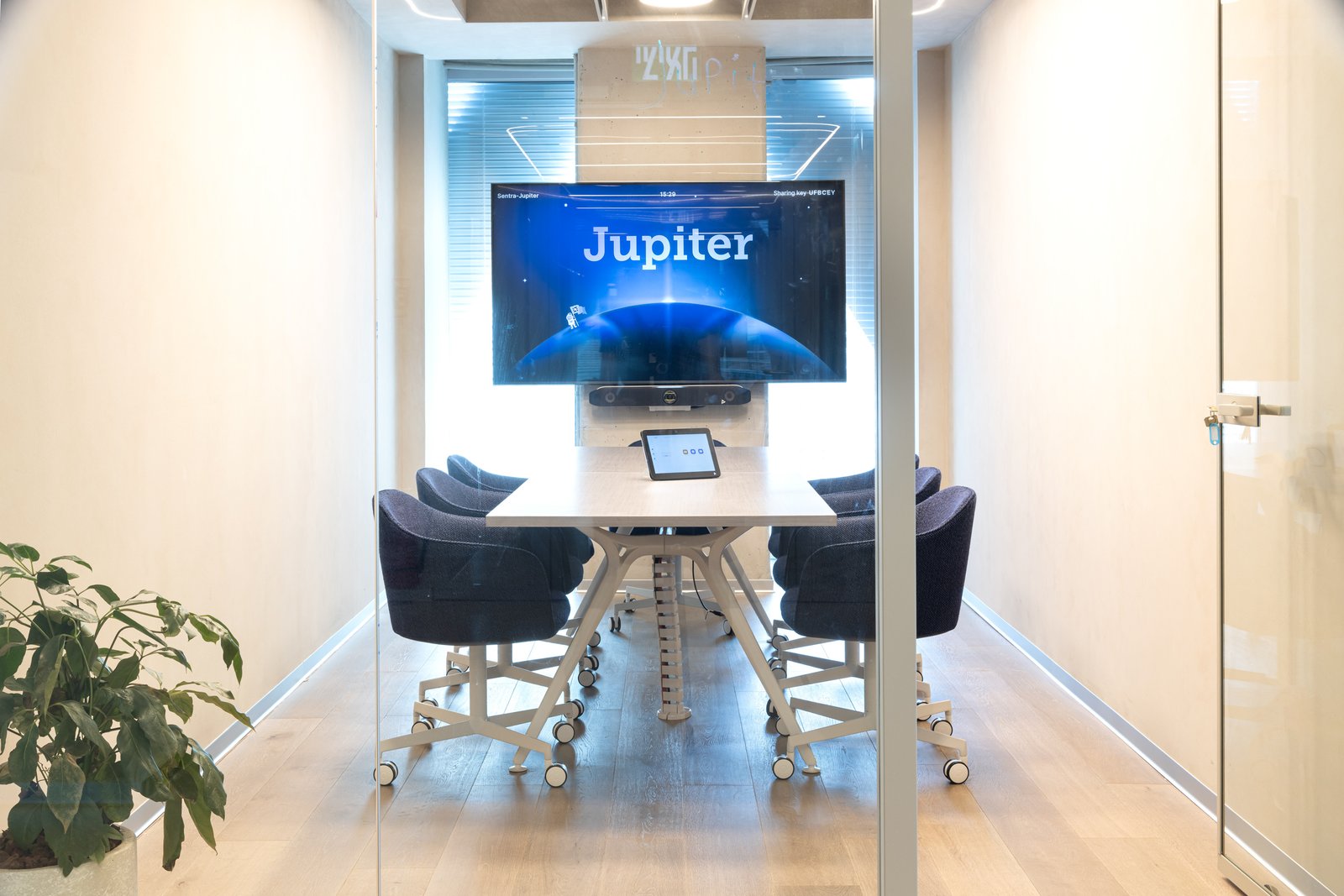 Laja-chair-by-pedraliarkitek-by-actiu-13-3