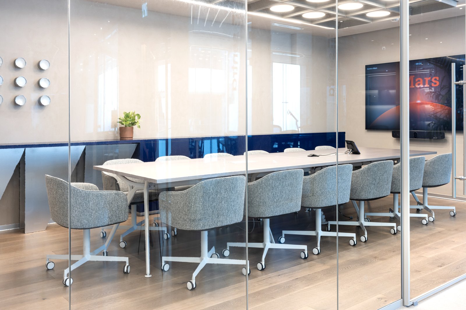 Laja-chair-by-pedraliarkitek-by-actiu-3-1-1