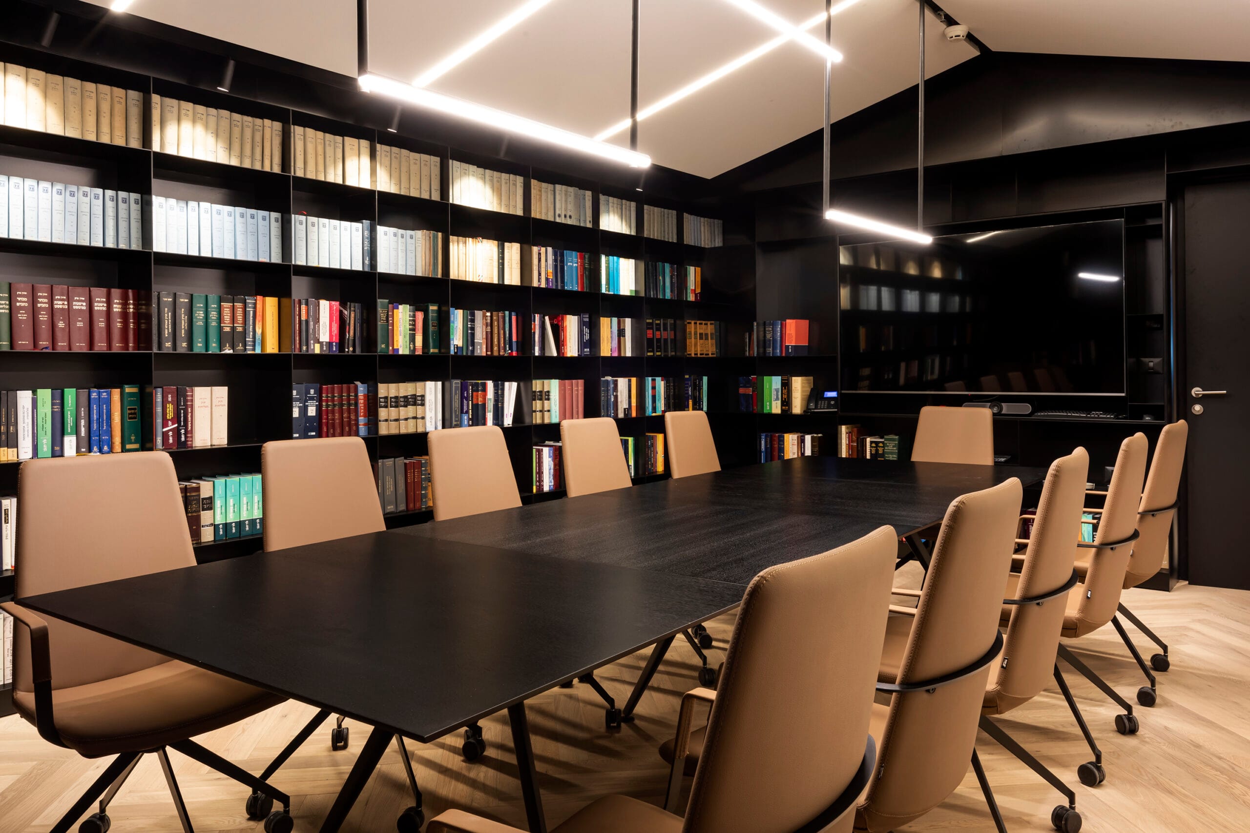 Minkowicz_0K5A9993_tv-scaled-1