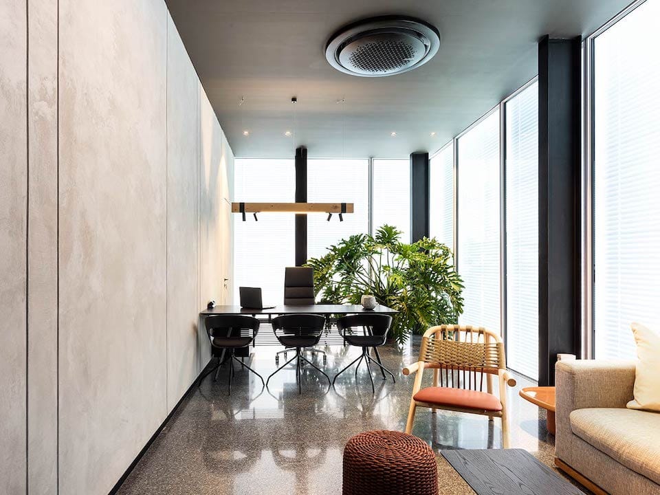 arkitek-work-table-actiubody-chair-sitlandchat-chair-ply-collection-2-1