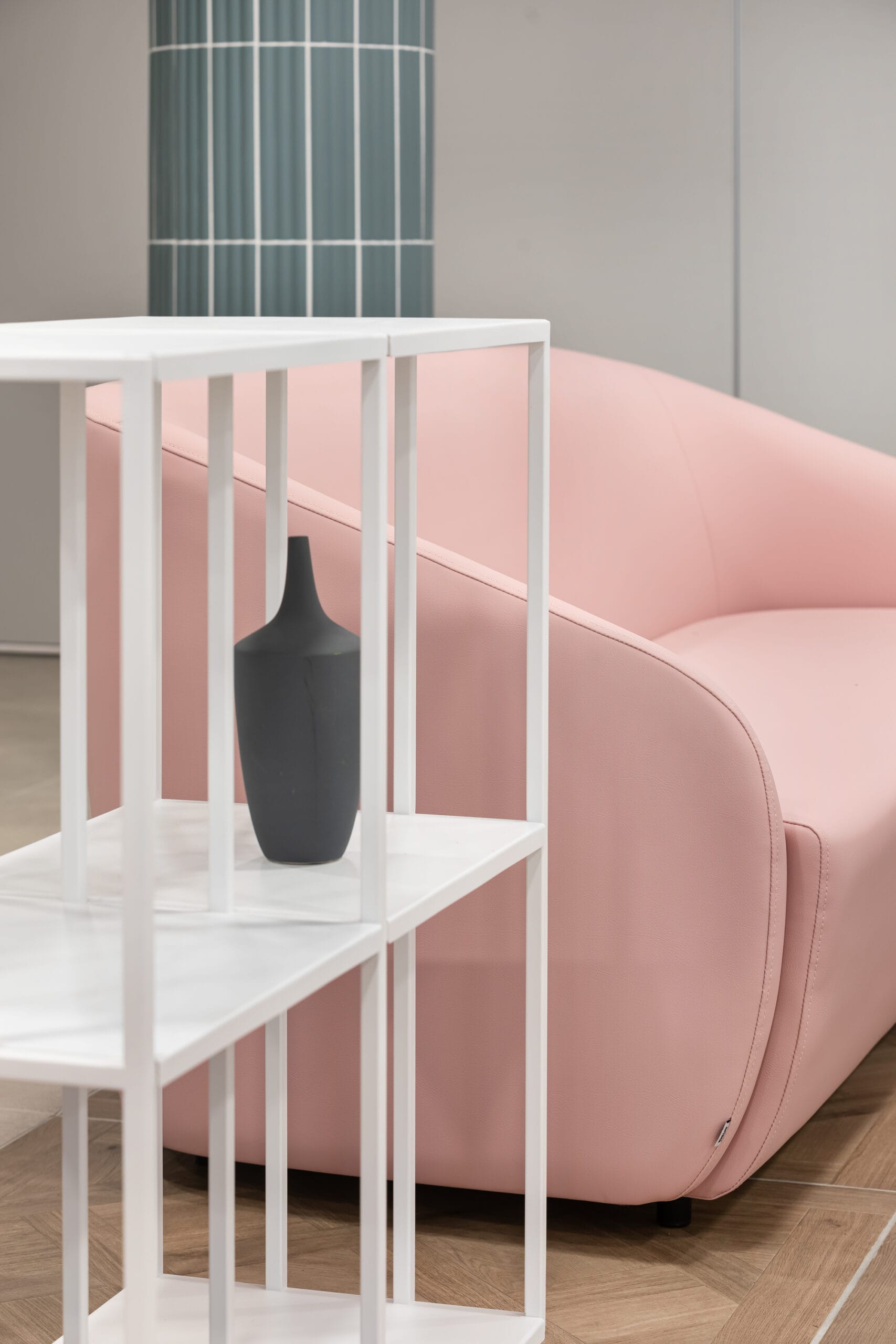 bob-sigle-sofa-btjest-bt-scaled-3