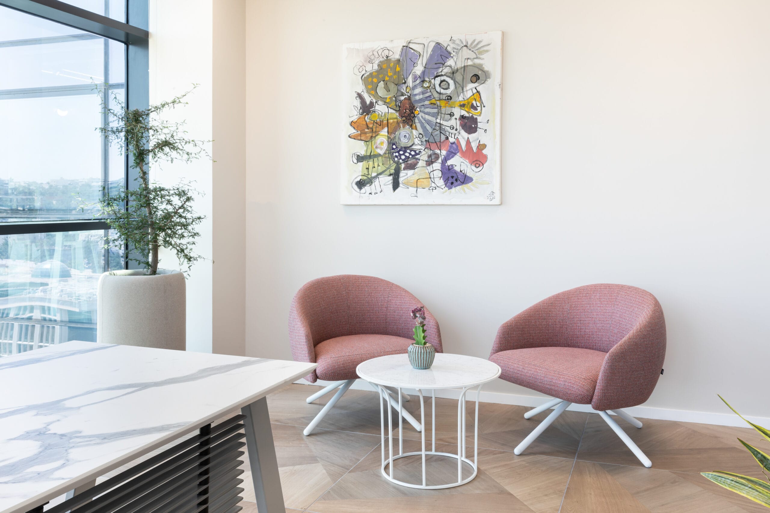 bonny-armchaircara-table-btbuzziplanter-scaled-3