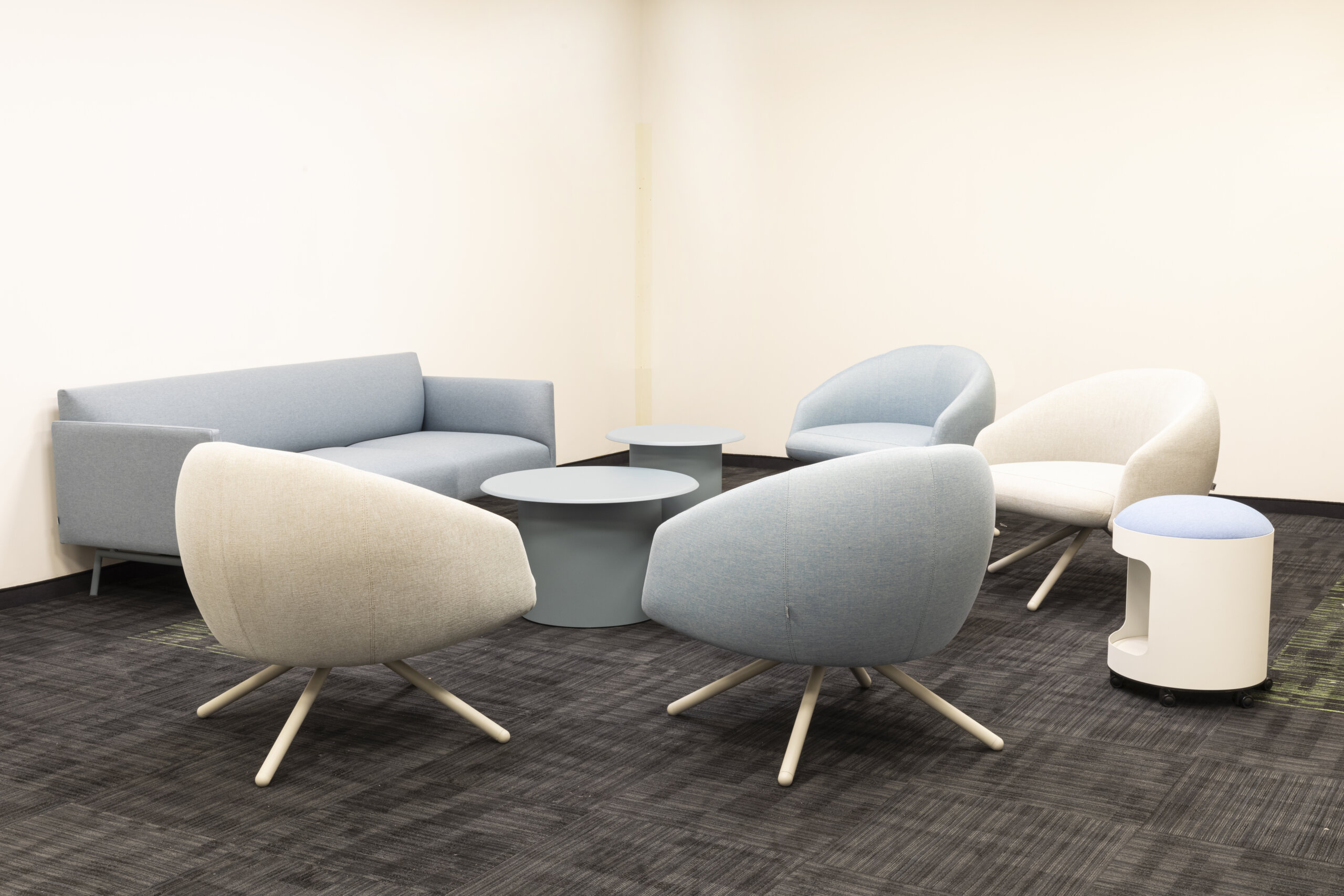 bonny b&t+drage table+r2 pouf+led sofa+bijoue b&t (5)