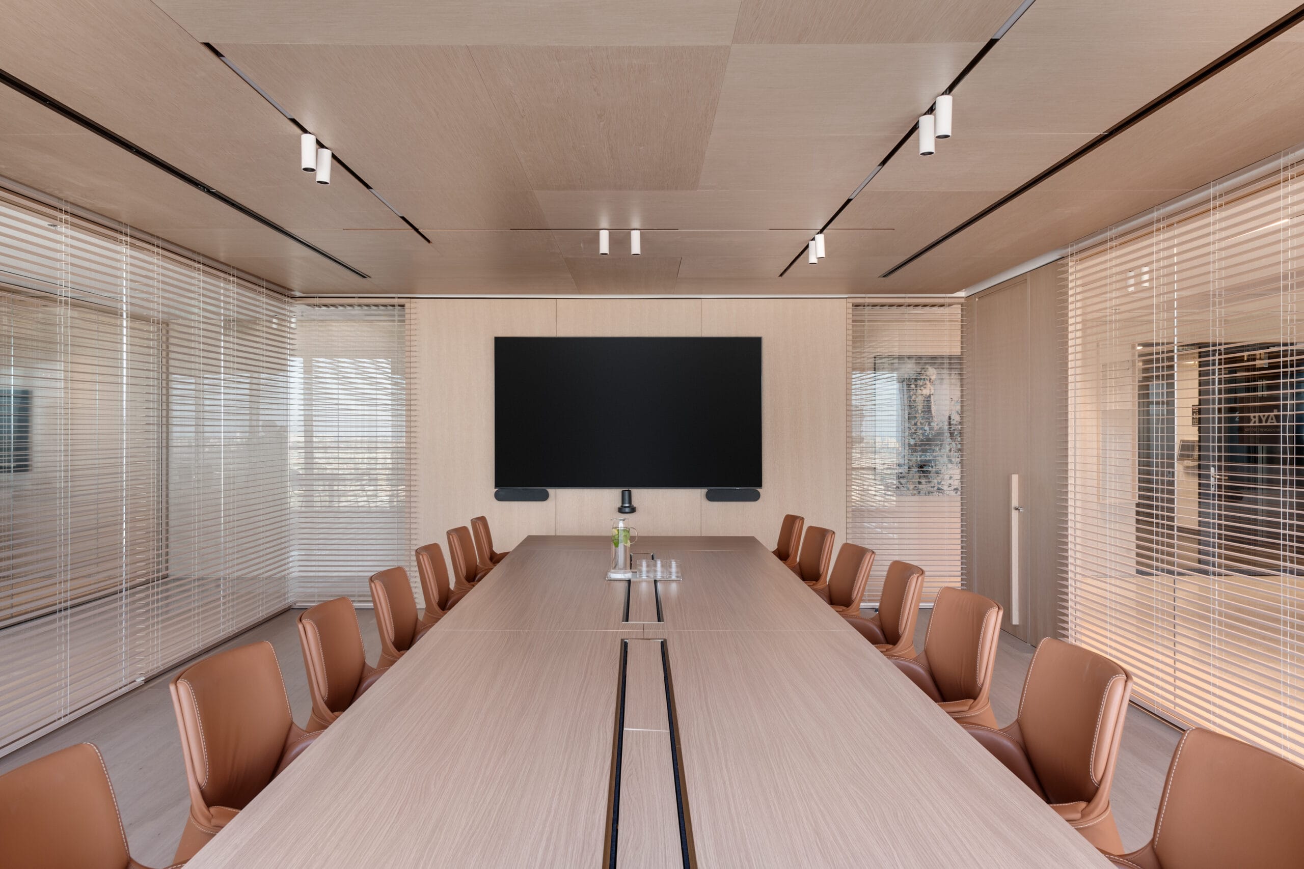 delphi-by-meryfair-4-scaled-3