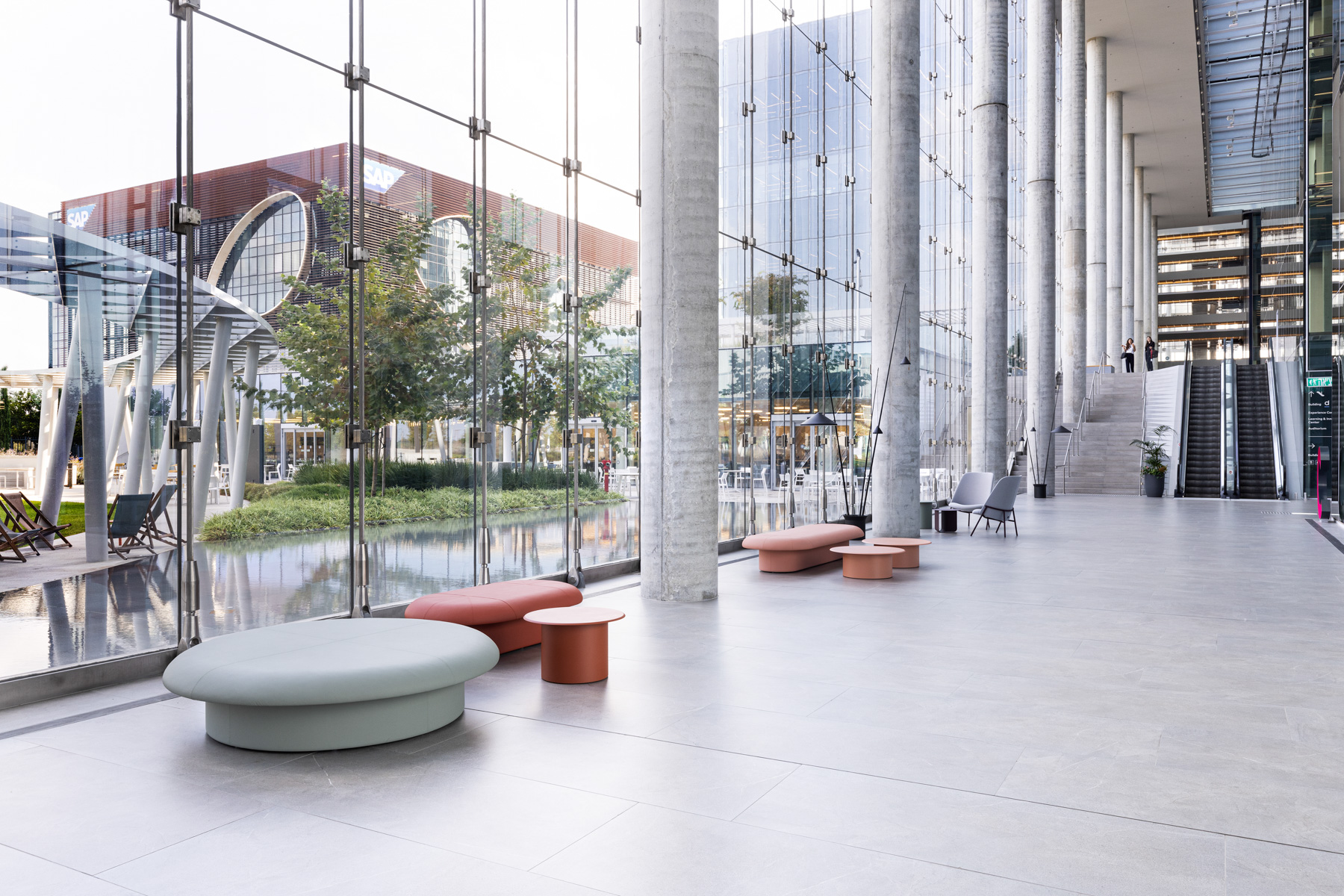 drage bench+table (2)