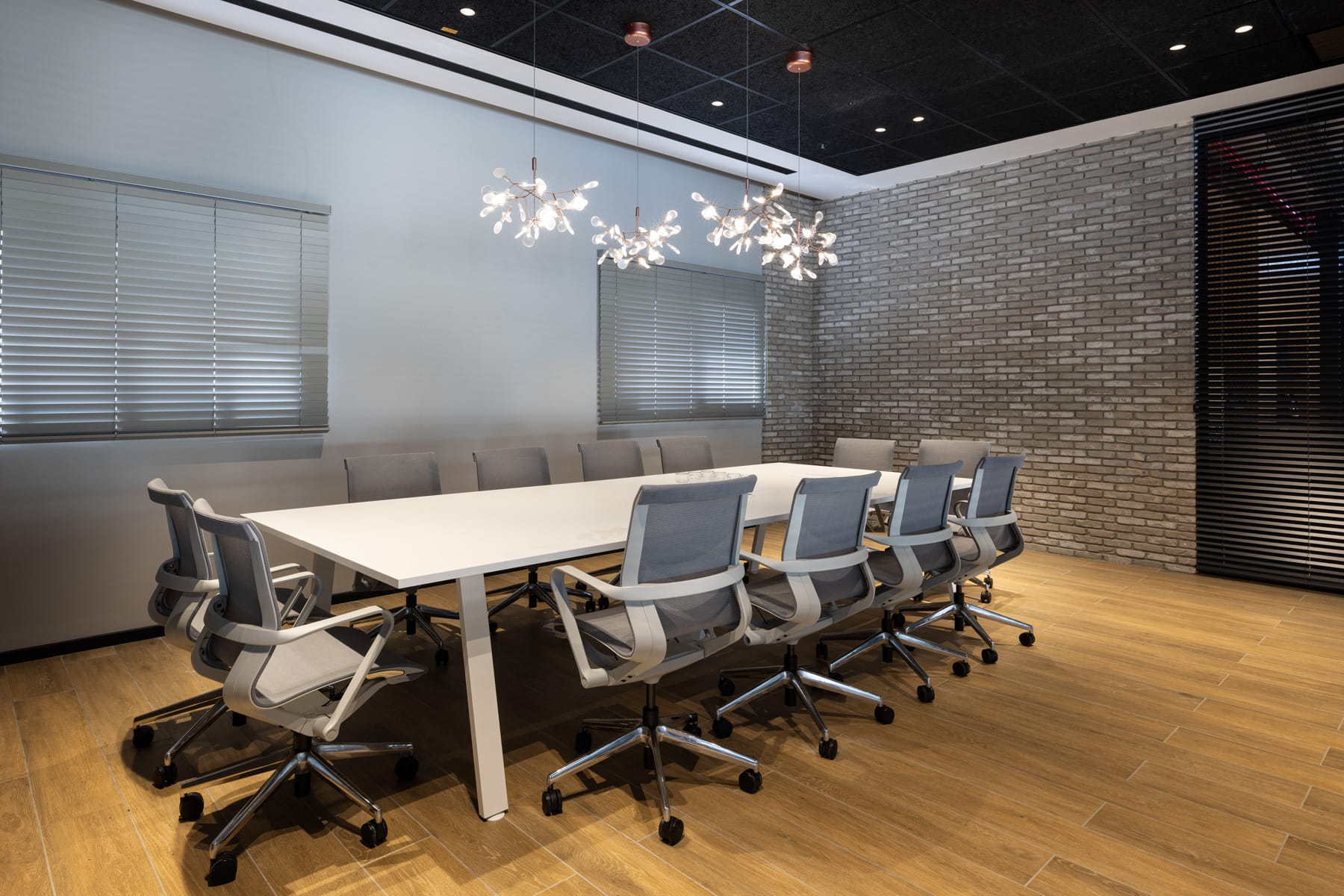 endow-meeting-table-2