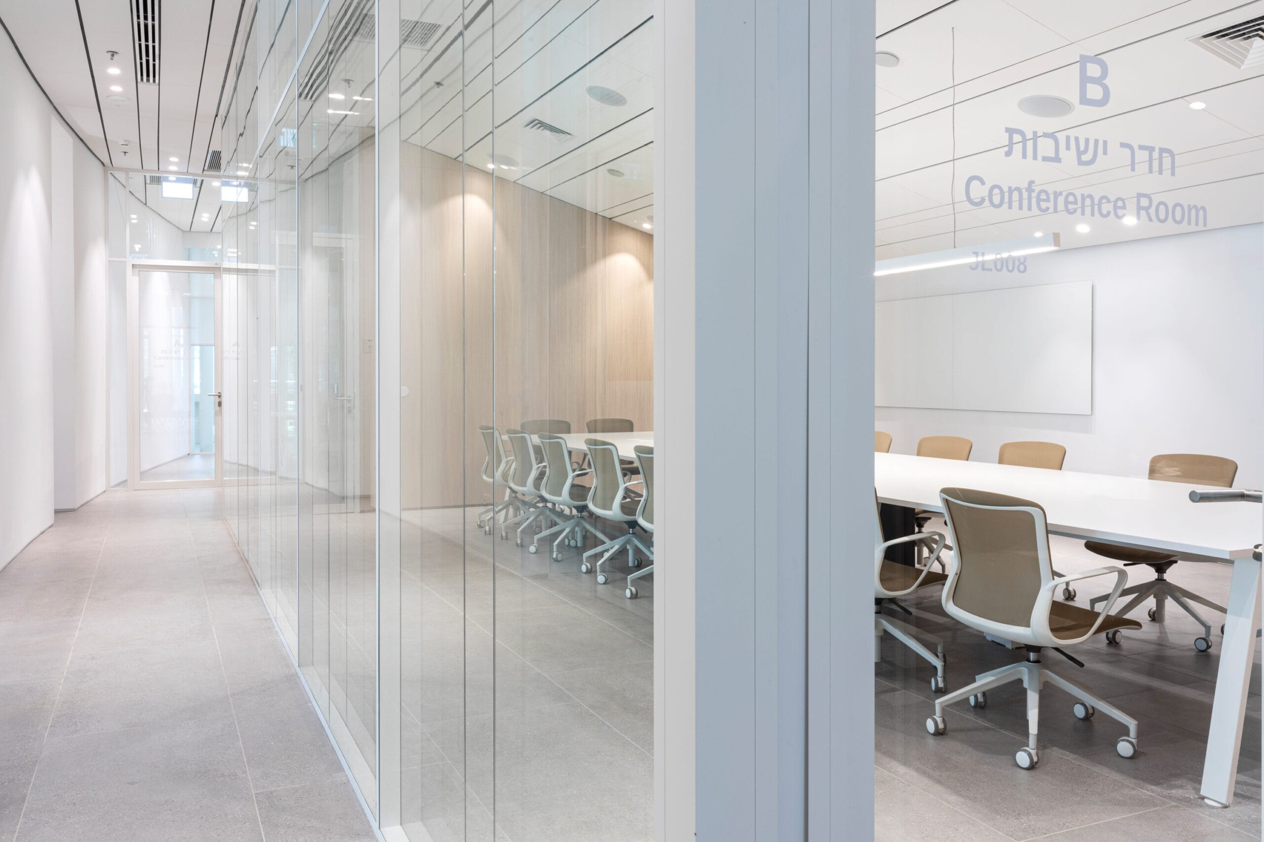 endow-meeting-table-raio-10-1-scaled-6