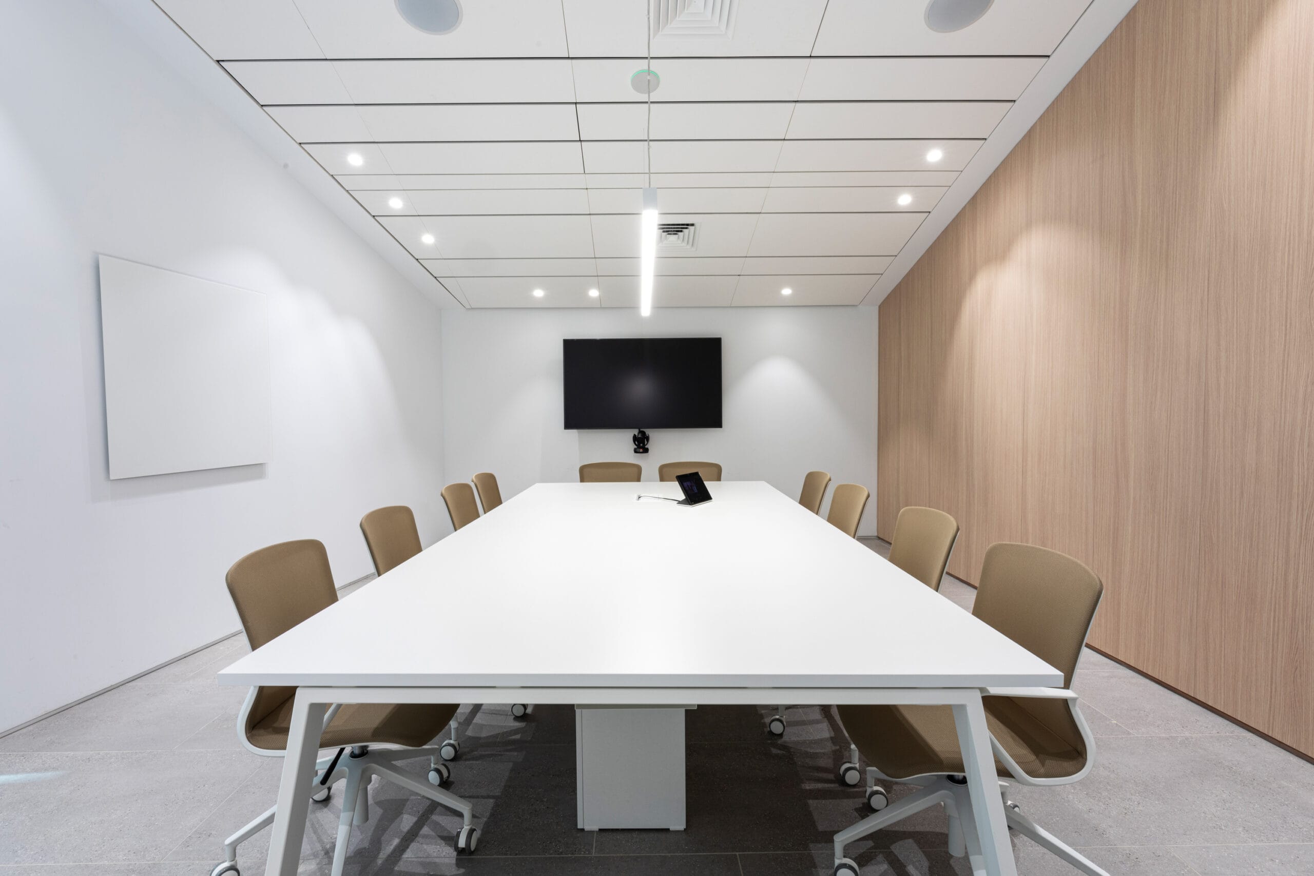 endow-meeting-table-raio-11-scaled-3