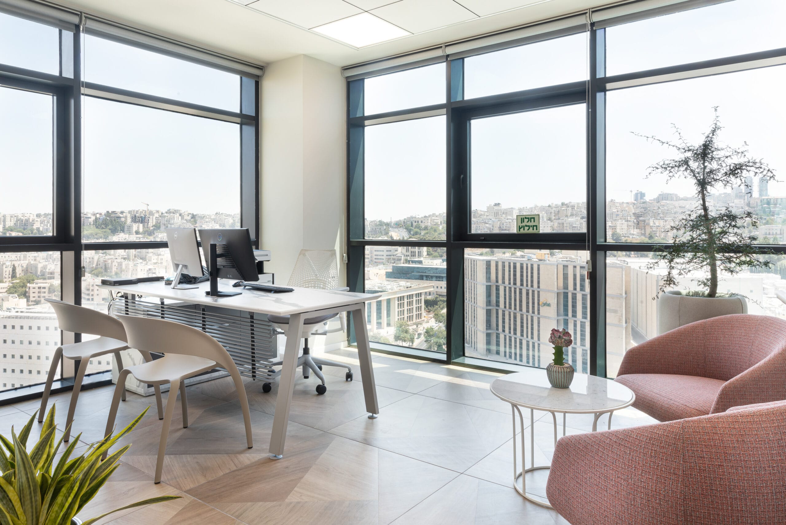 endow-table-raiobee-chair-actiucara-tablebonny-bt-scaled-3