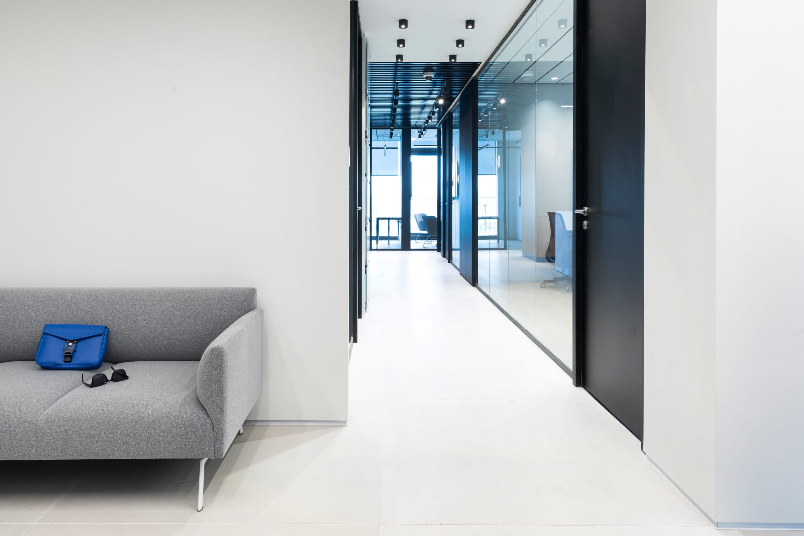 led-sofa-bt-3-scaled-3