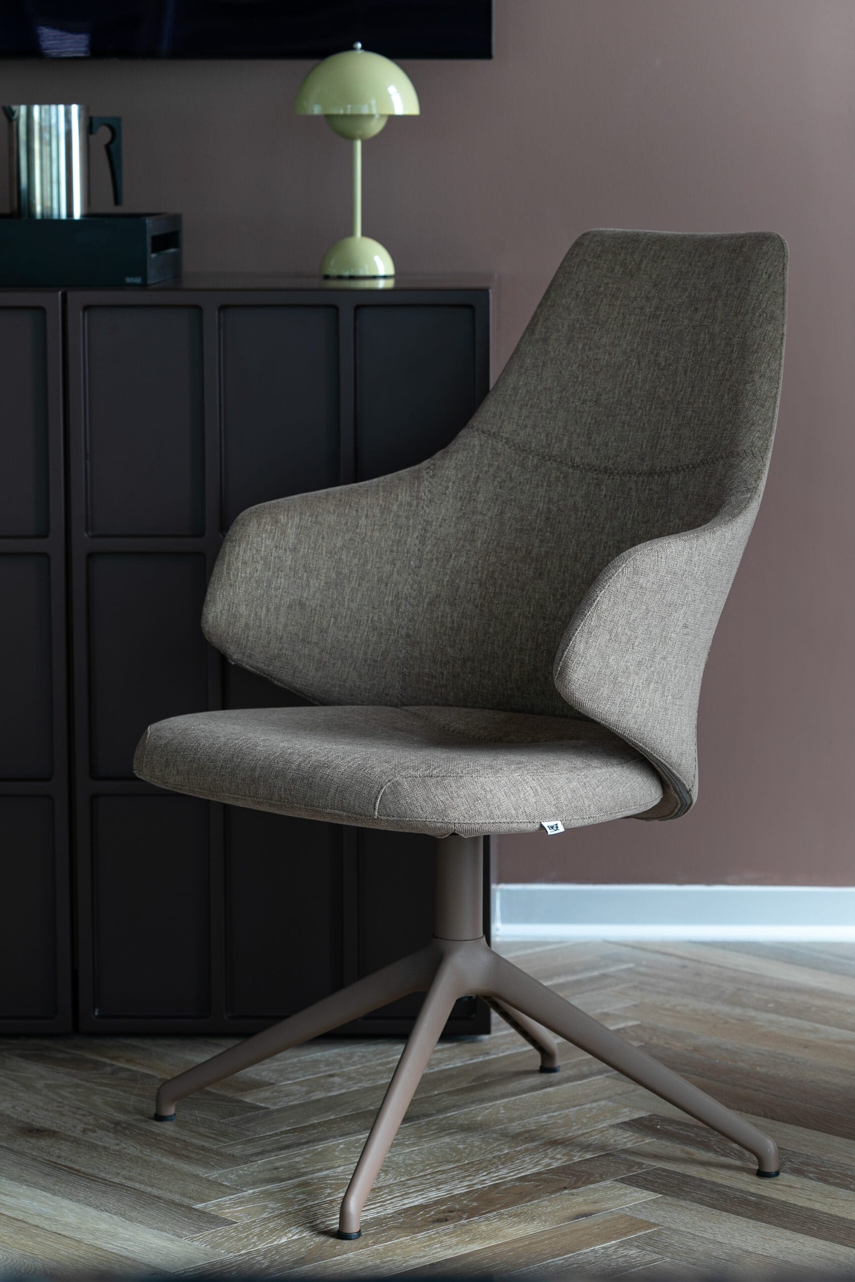 mentor-chair-bt-1-scaled-6