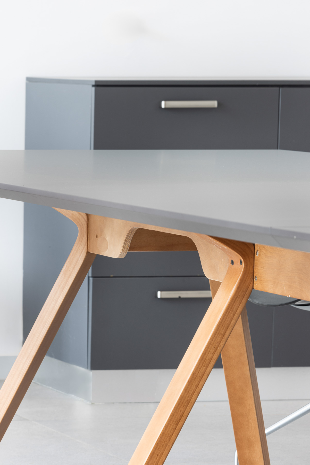 nature-meeting-table-by-pitaro-4