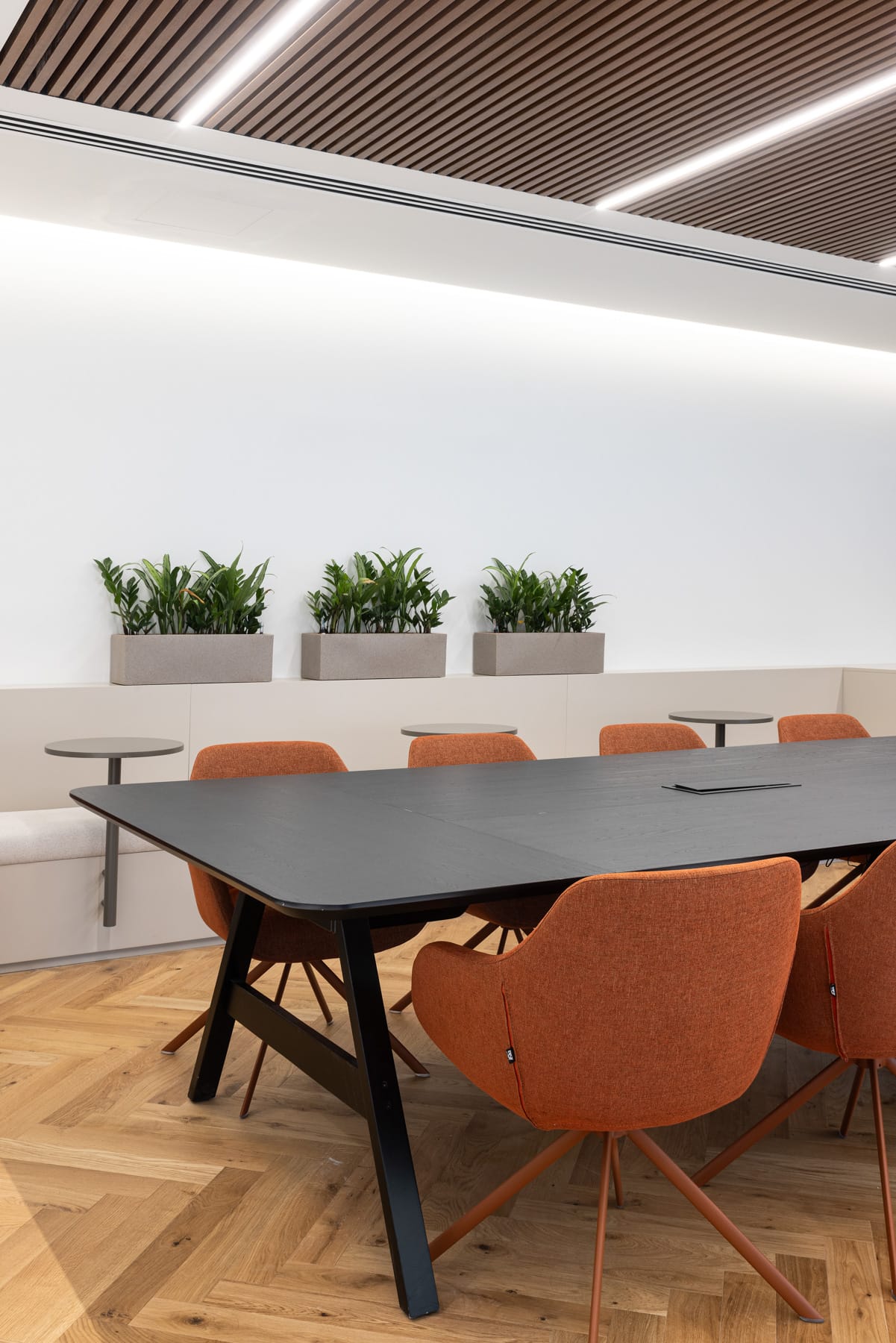 nature-meeting-table-pitarolamy-chair-BT-3-1-1