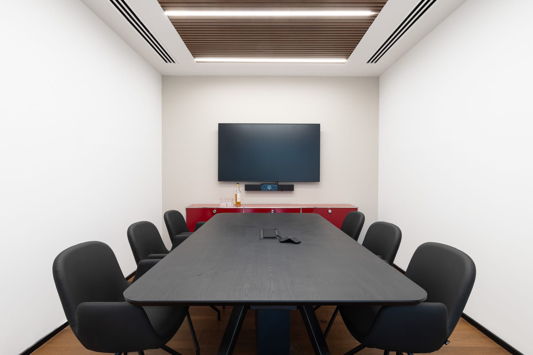 nature-meeting-table-pitaroמגדל-תקשורת-פיטרוdaisy-chair-BT-3-1