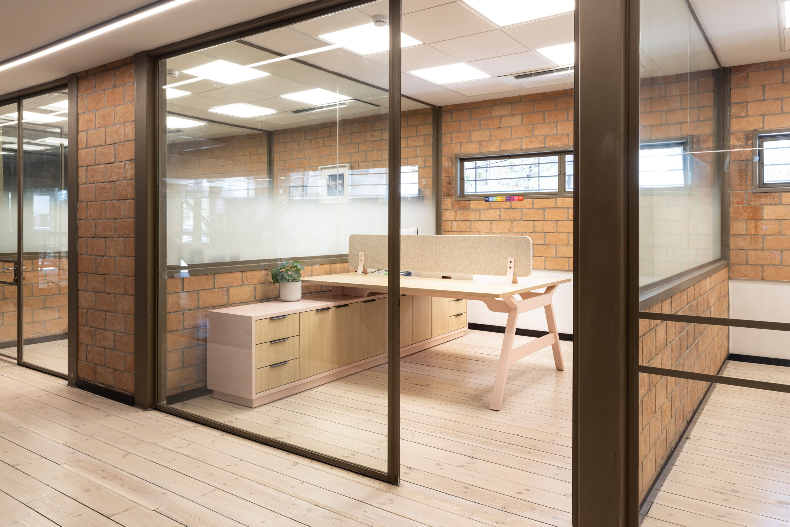 natureשלוחה-בייצור-מקומימחיצה-פיטר-2-scaled-4