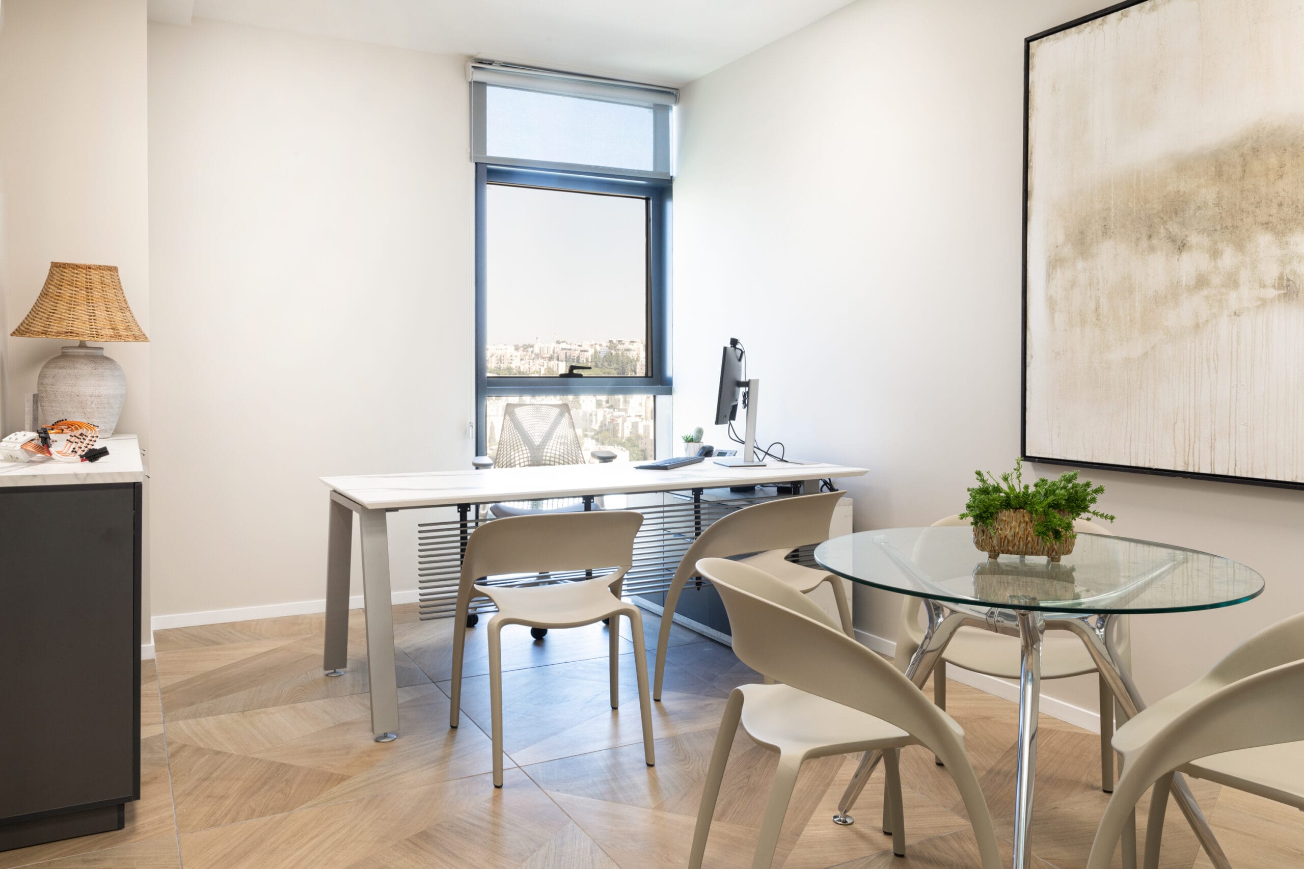 ndow-table-raiosayl-chair-hmbee-chair-actiuarkitek-round-table-actiuארונית-בנגרות-מקומית-scaled-3