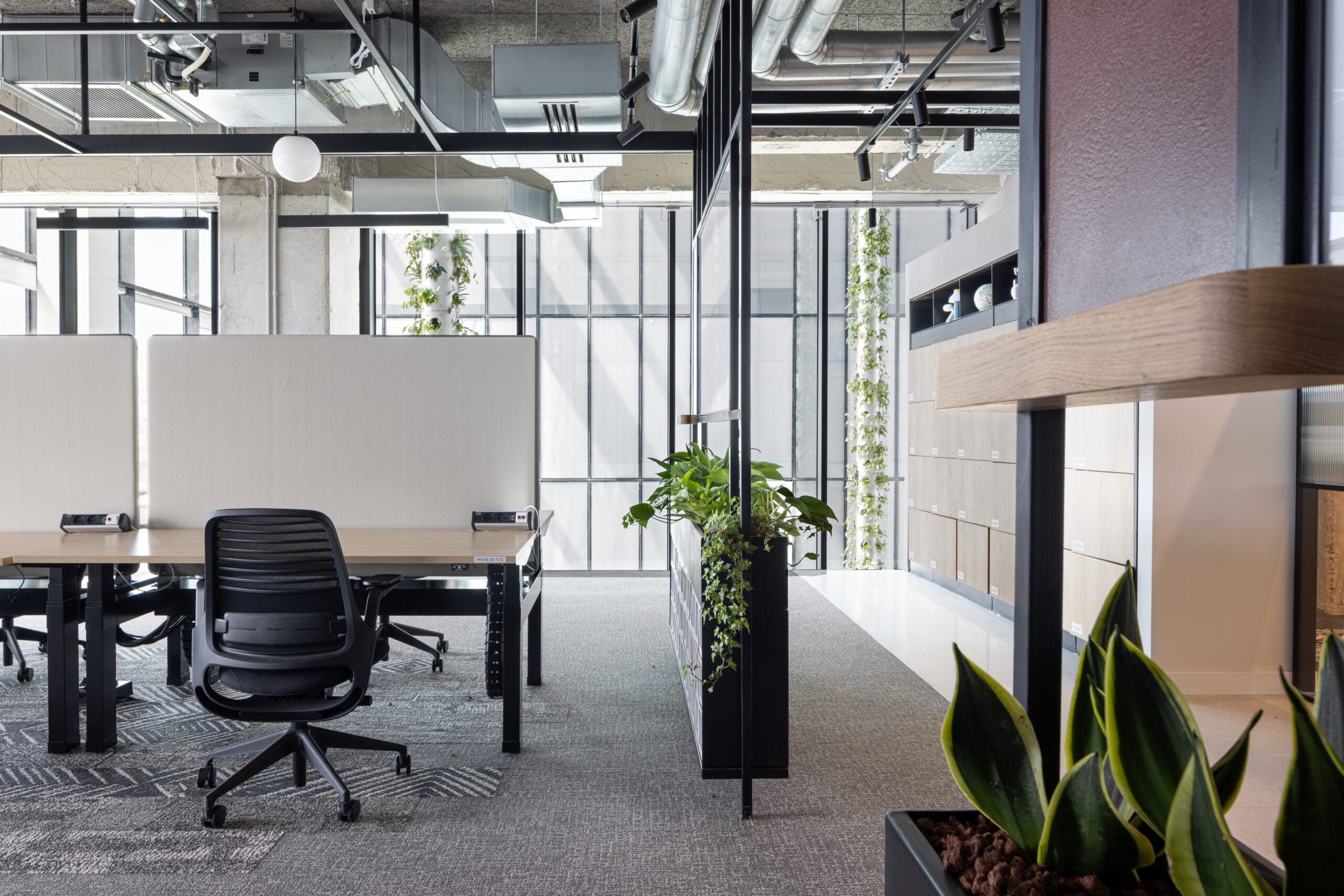 nevi-by-hermanmiller-scaled-3