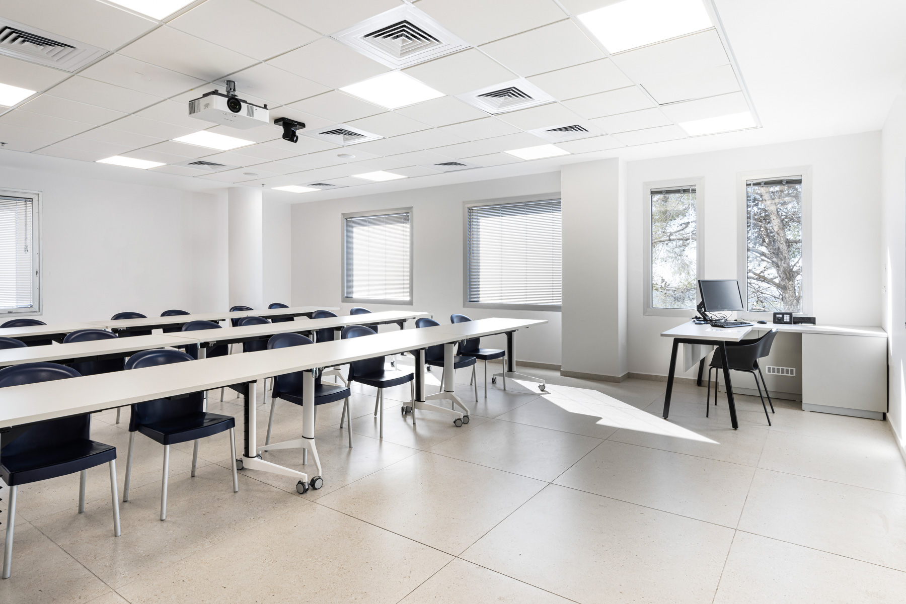 noa-table-raioארון-בנגרות-פיטרו-1-4