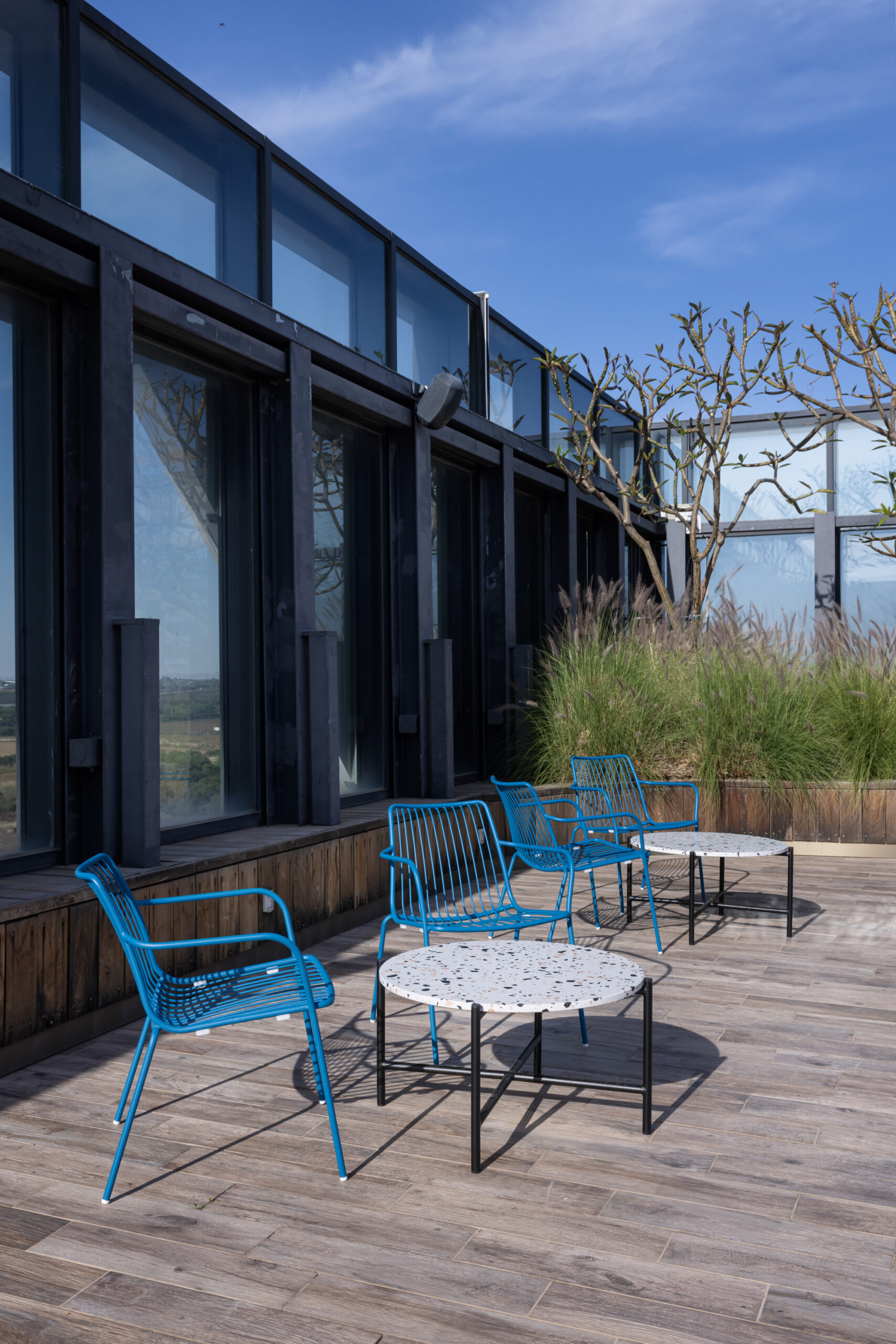 nolita-armchair-pedraliשולחן-טרצו-בייצור-מקומי-5-scaled-1