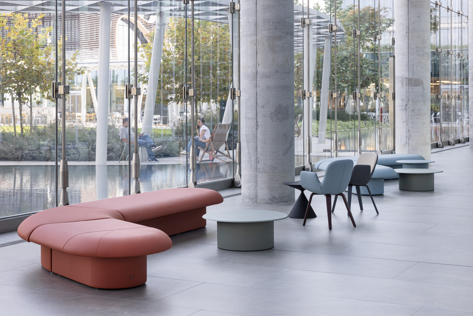 phar lap+ u table by la cividina+drage bench and table+daisy wood base by b&t