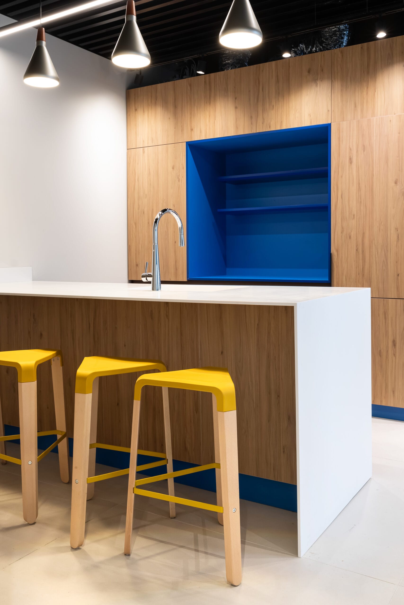 picapau-stool-omp-2-scaled-3