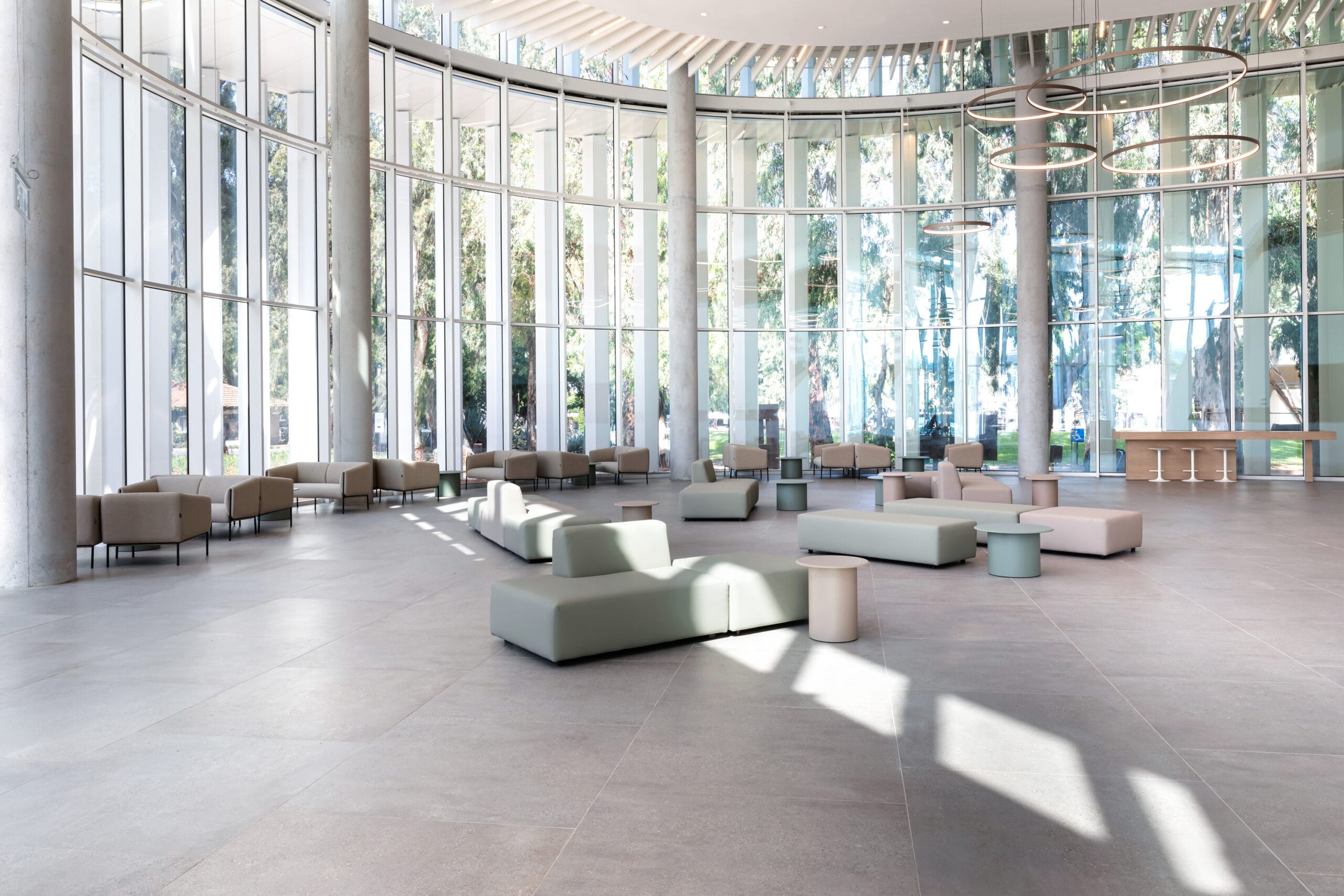 pick-sofa-בייצור-מקומיdrage-table-bt-scaled-6