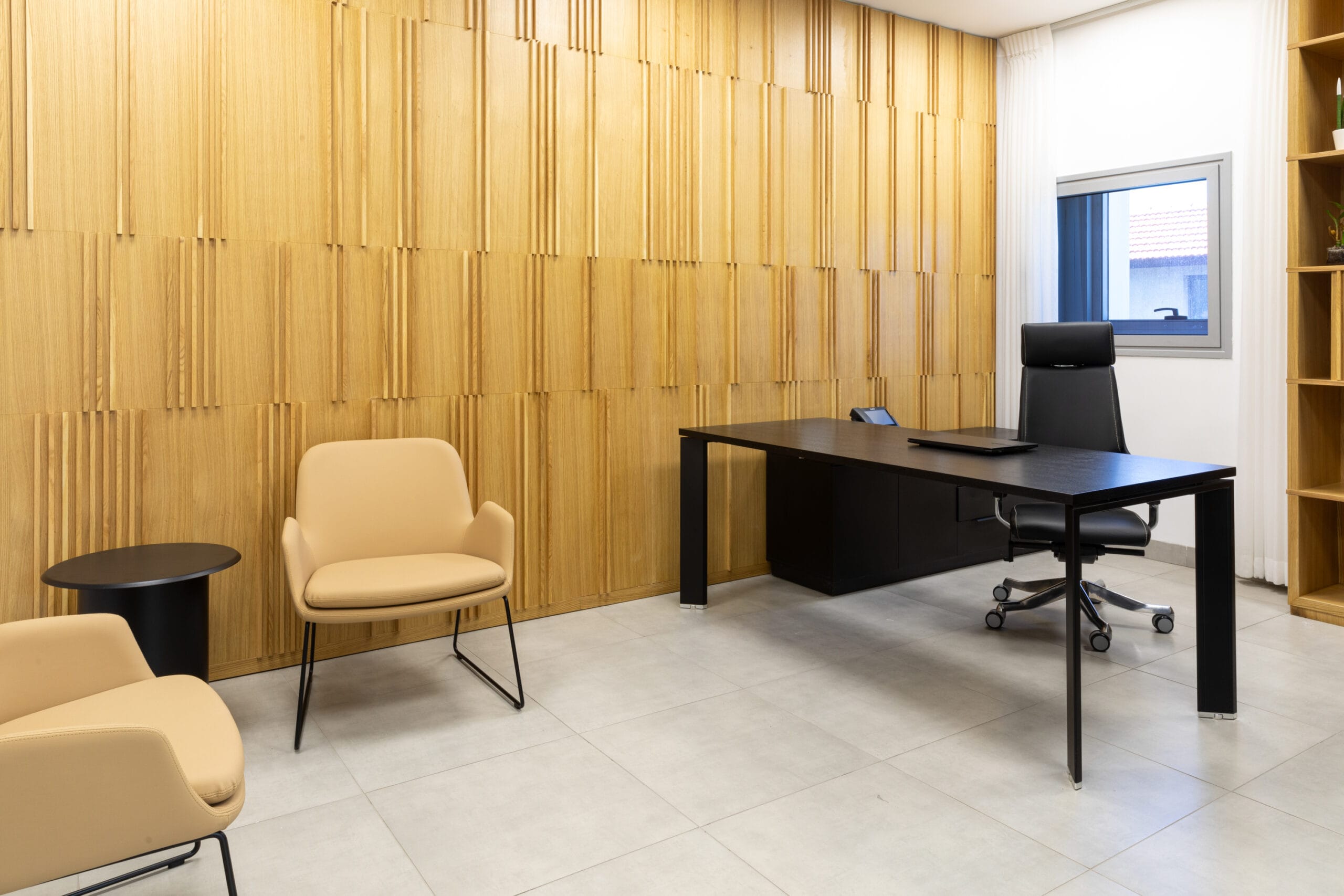 pratiko-idealdaisy-loungedrage-table-btdelphi-meryfair-scaled-1