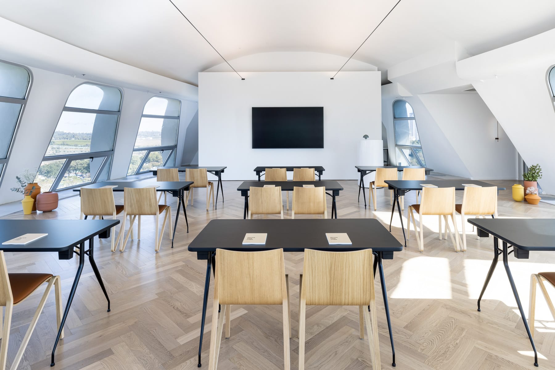 subway-table-metalseatzesty-ply-collection-1