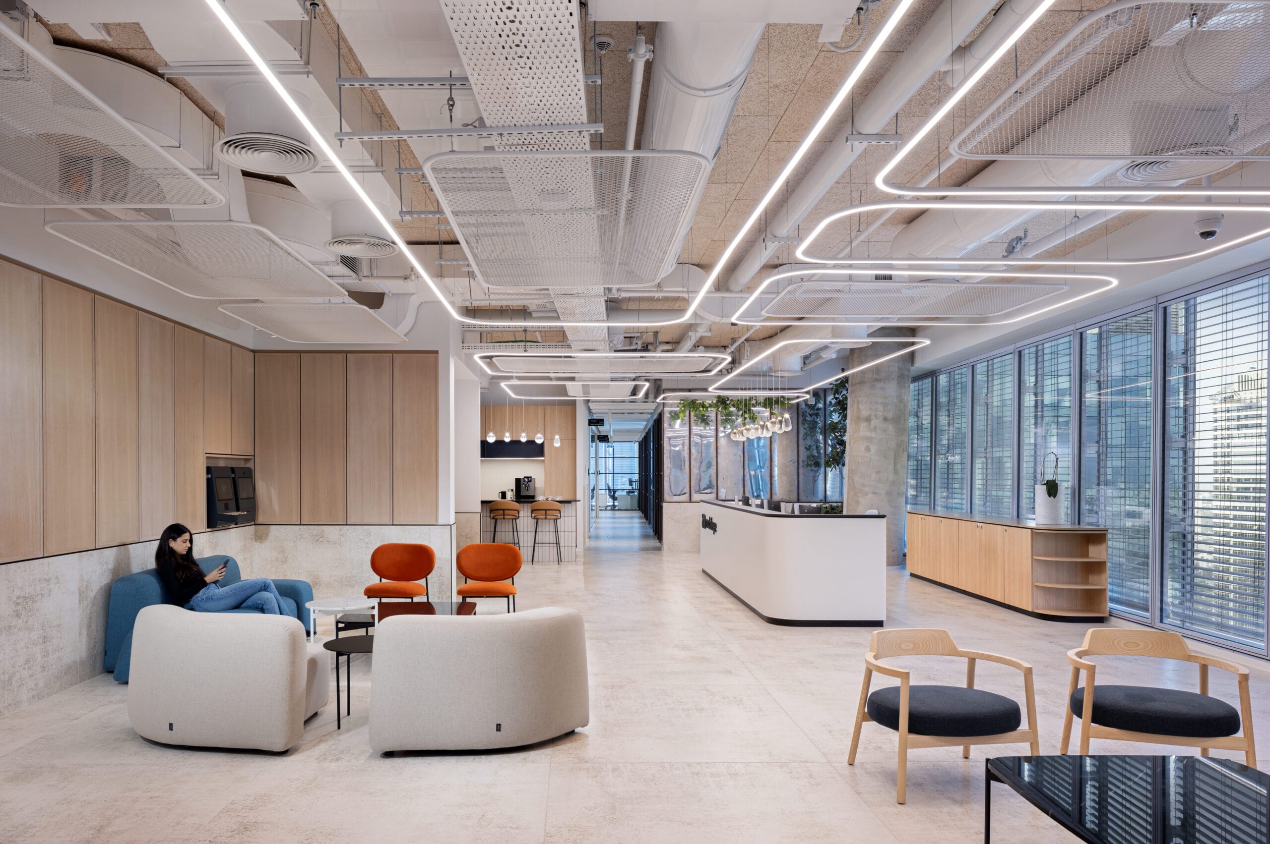 suiseki-la-cividinaAlek-lounge-bt-4-1-scaled-3