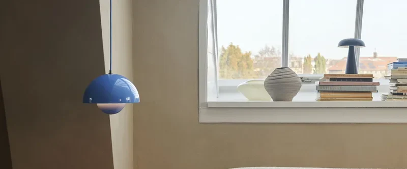 suspension-flowerpot-vp1-bleu-swim_madeindesign_404089_original