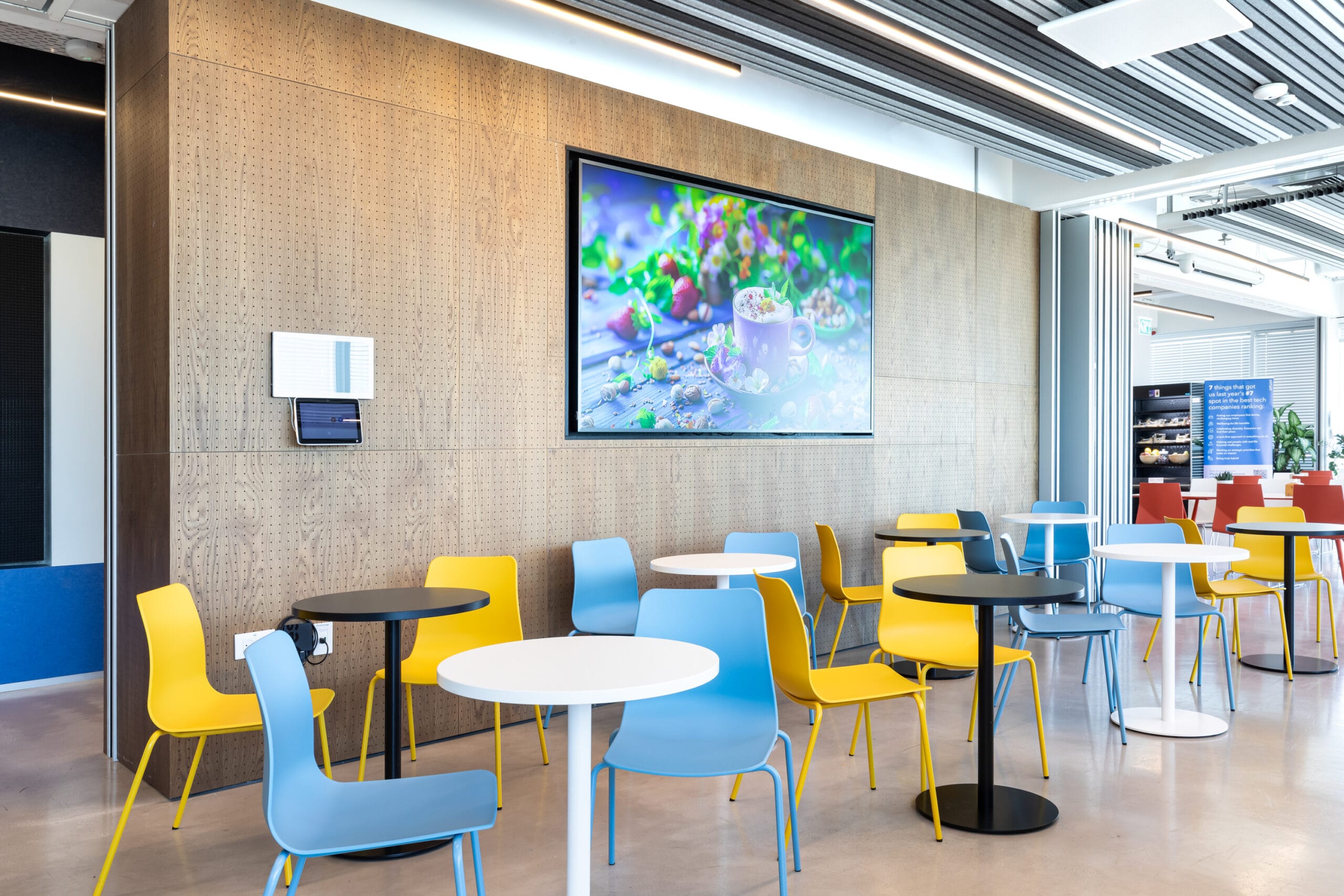 tier-tablepoly-chair-by-herman-miller-1-scaled-3