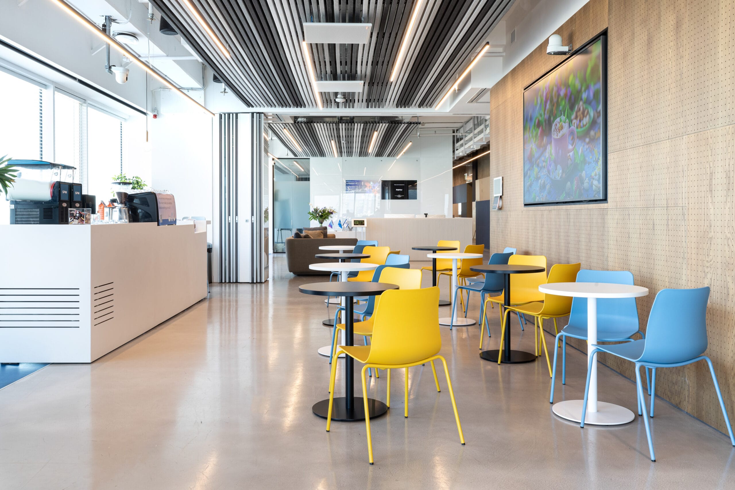 tier-tablepoly-chair-by-herman-miller-4-scaled-3