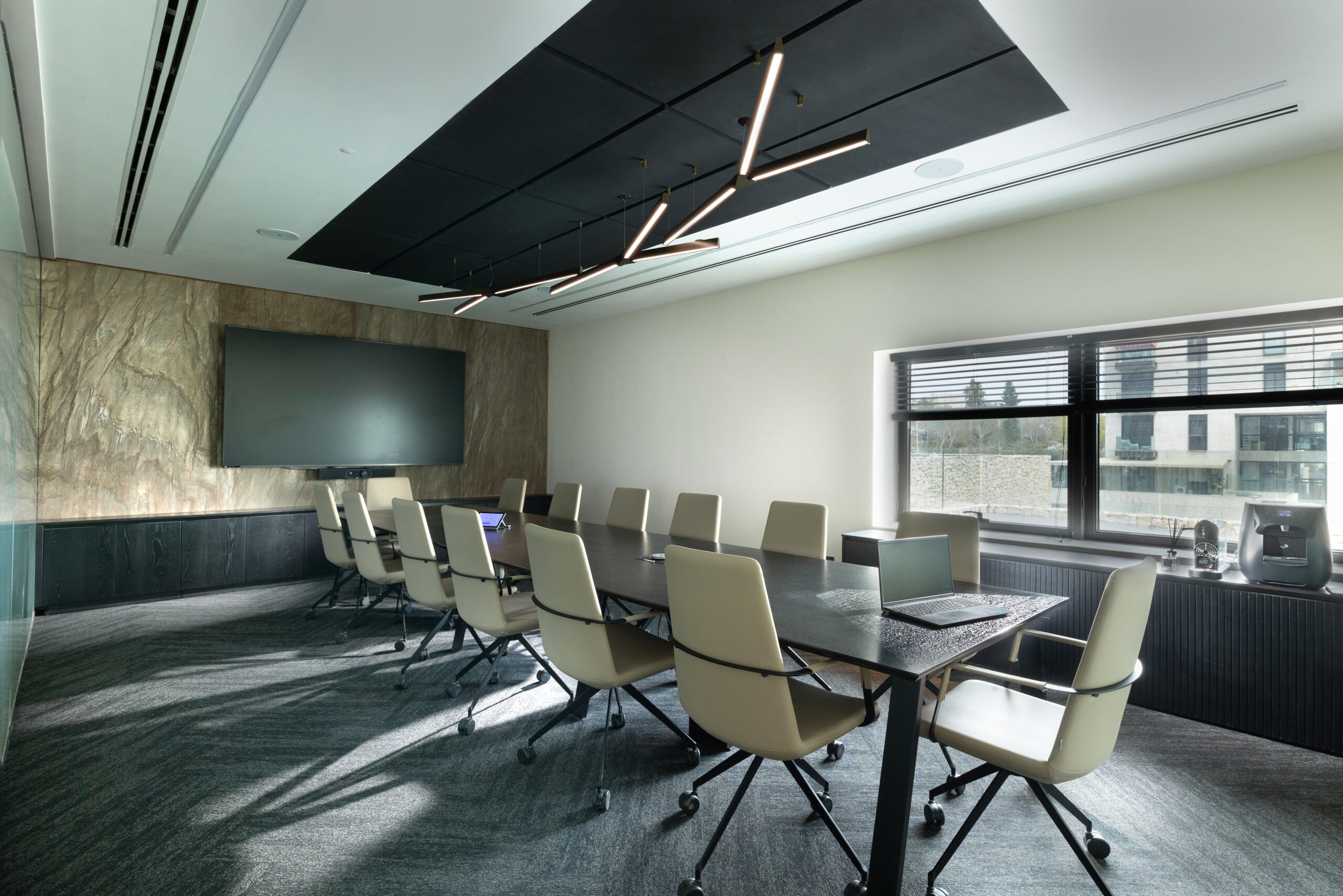 פיטרו-2-1-scaled-1