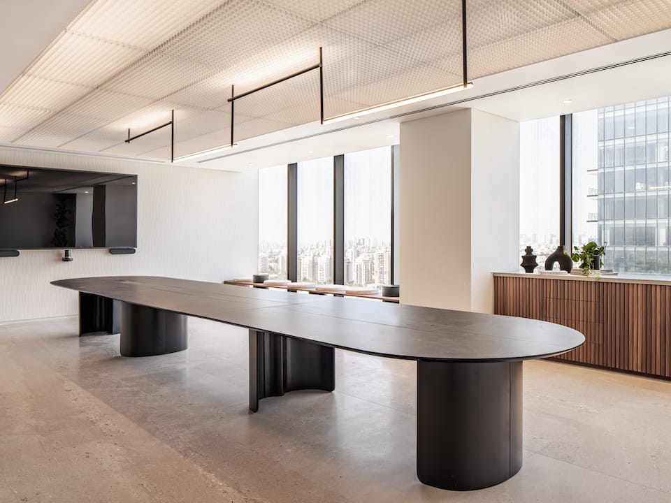 שולחן-ישיבות-בייצור-פיטרו-4-1