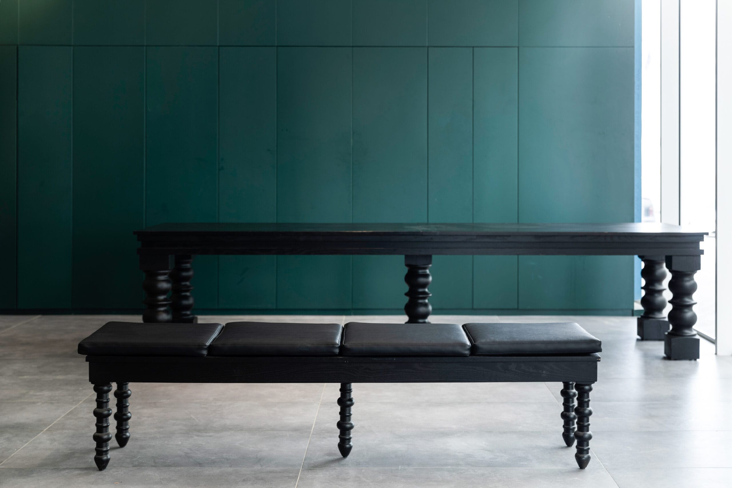 שולחןספסל-בייצור-מקומי-פיטרו-1-scaled-1