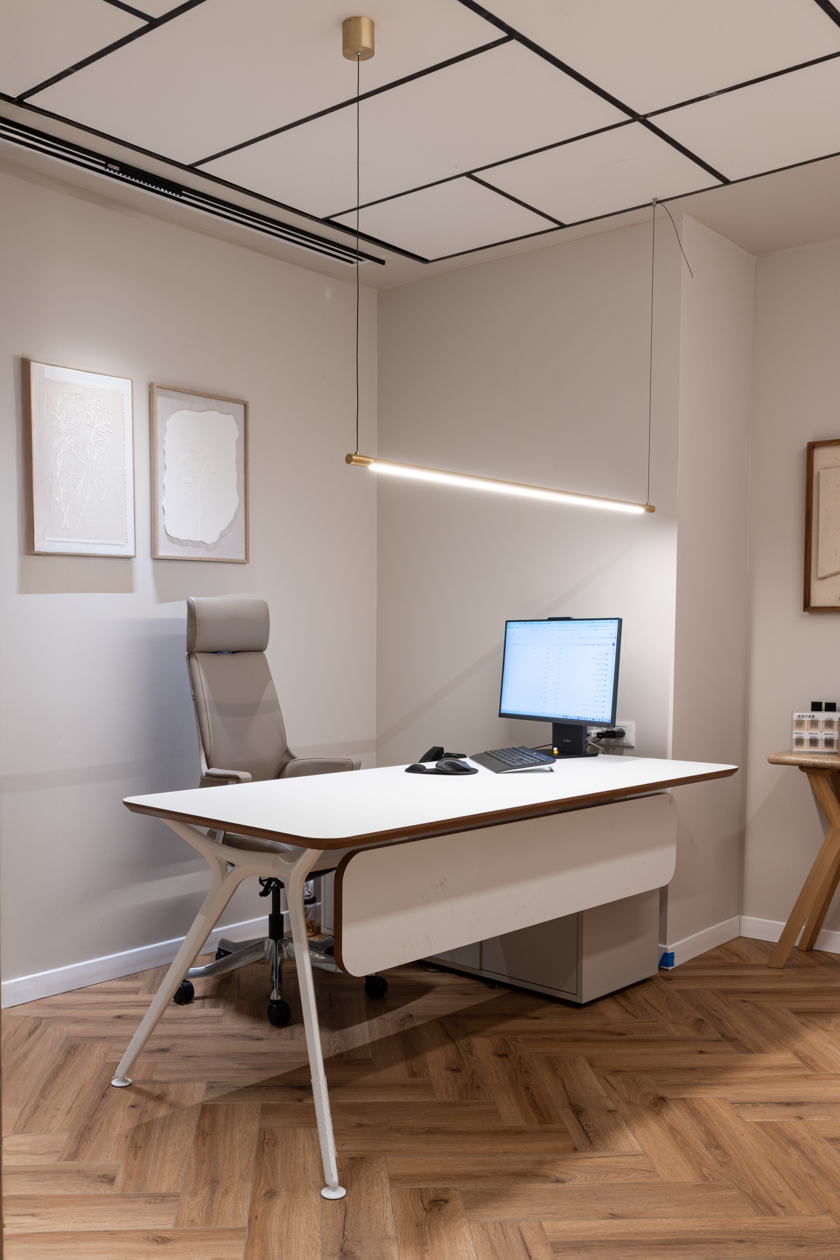 arkitek table by Actiu+delphi by Mryfair (2)