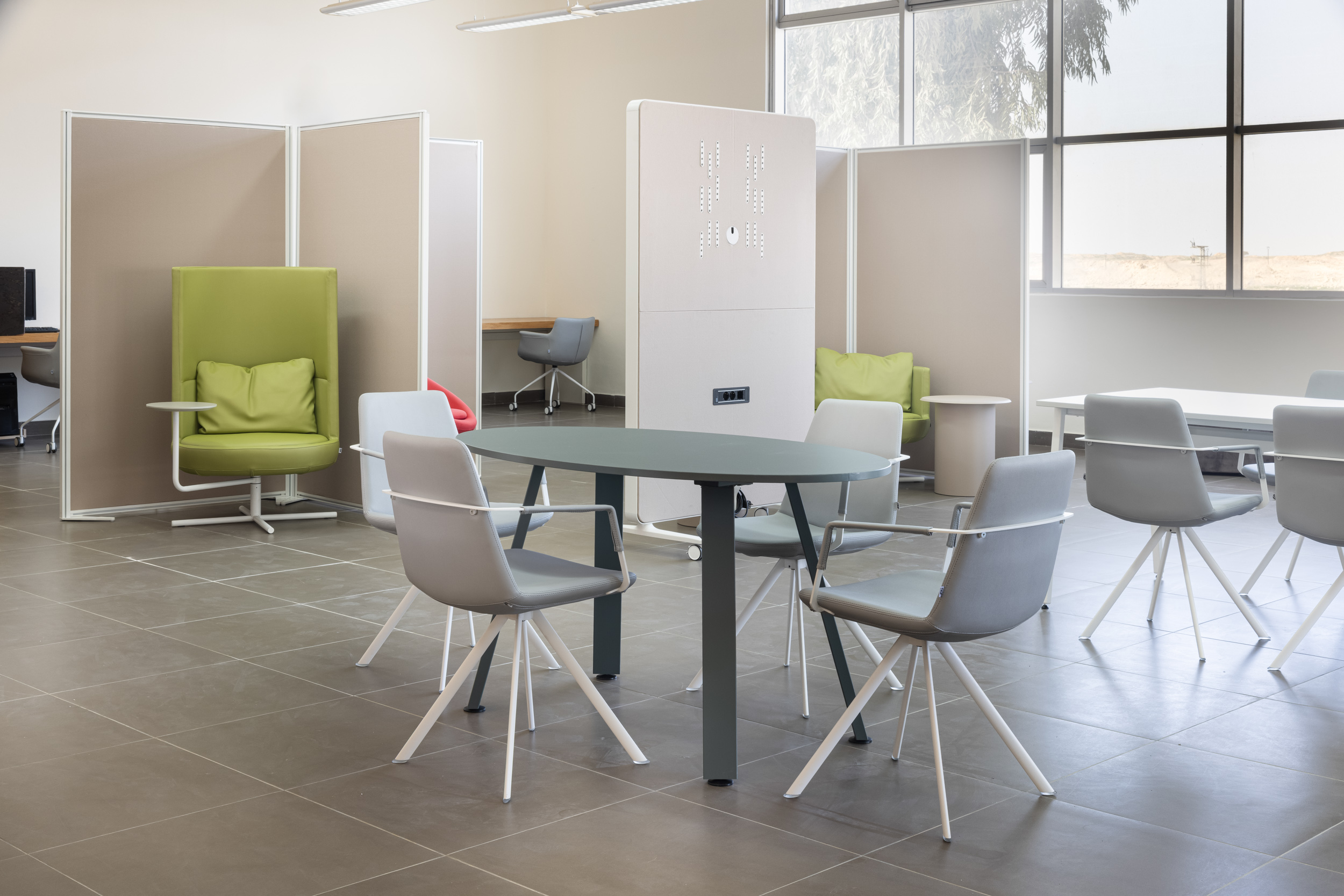 endow round by raio+pera+Rego+round Armchair by B&T+split partition+caddy whiteboard by Actiu+noa table by raio