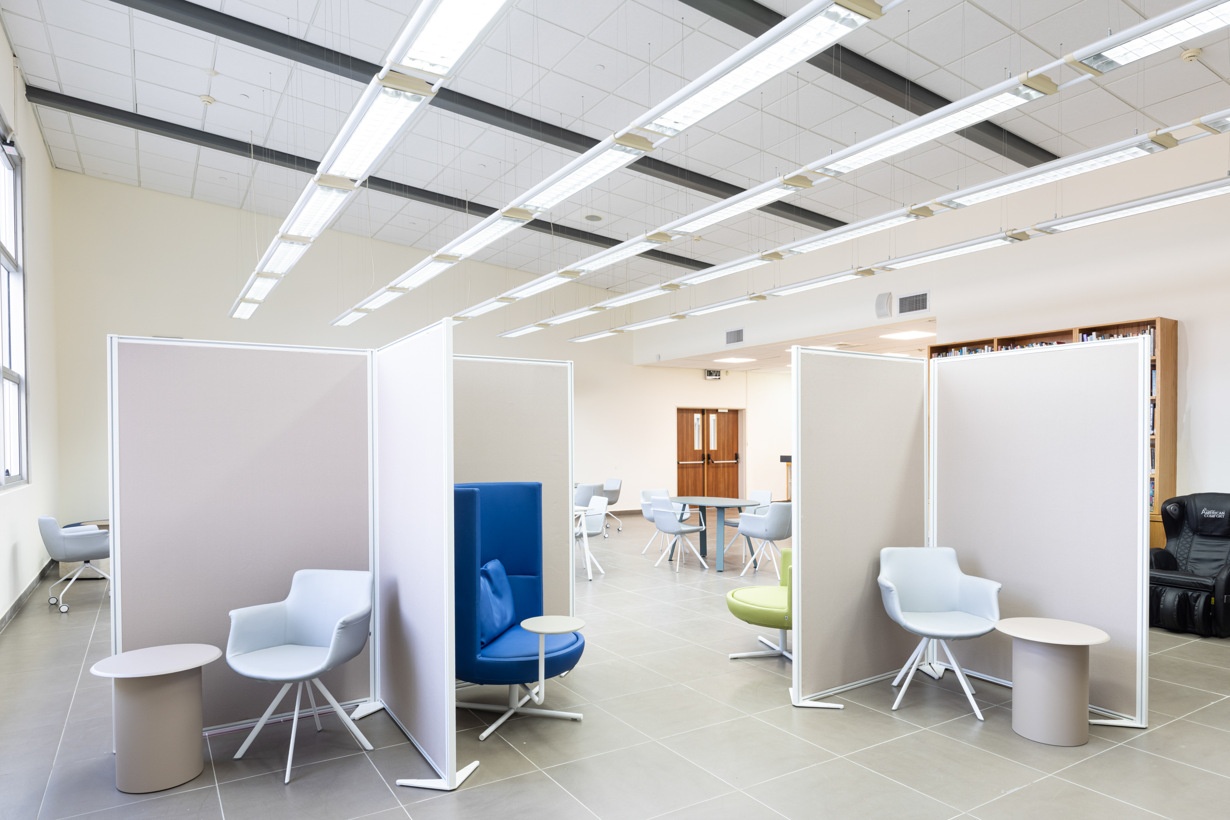 split partition by actiu+rego chair+pera chair+drage table+round Armchair by B&T+endow round table by raio