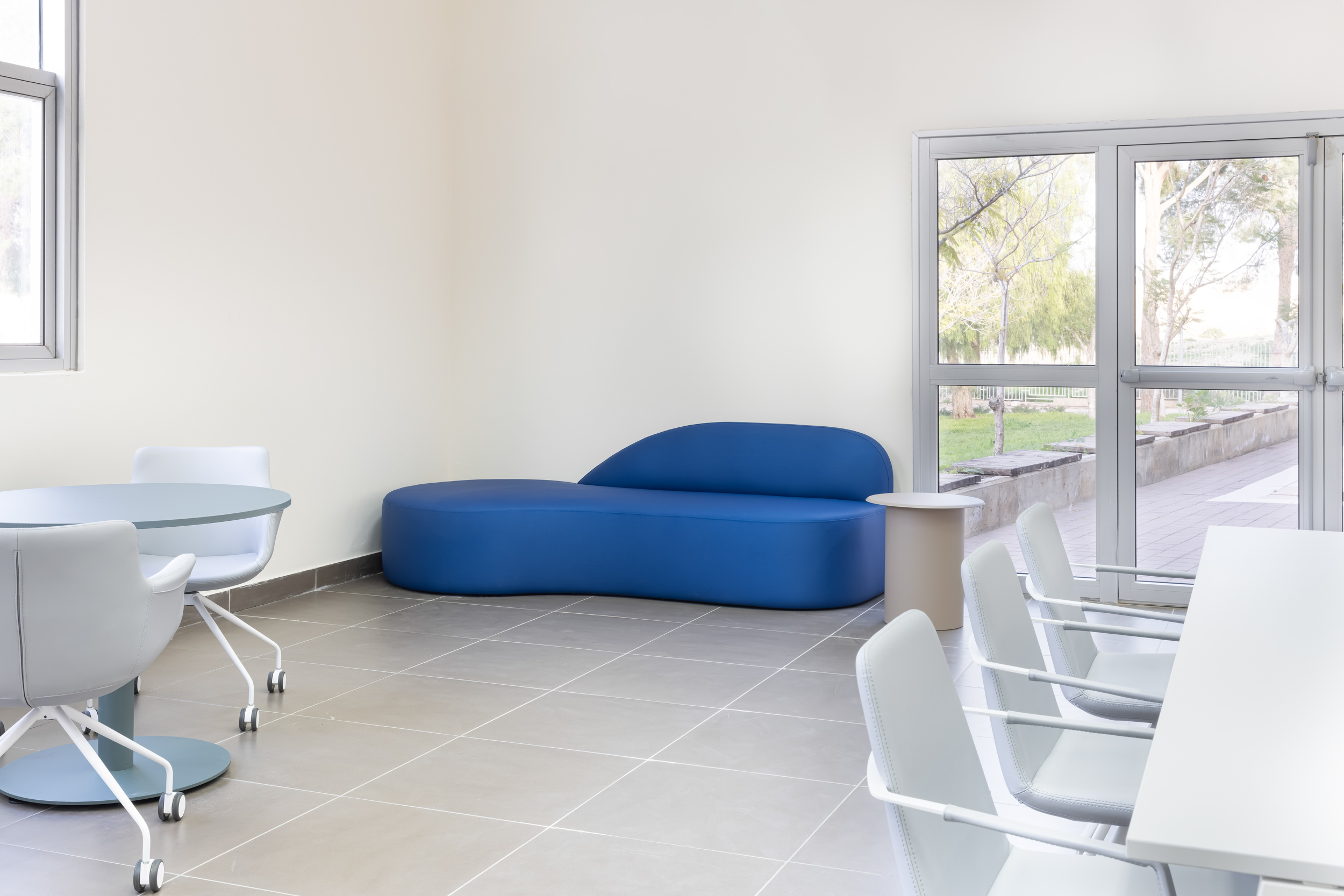 ספה בייצור מקומי GUEST+pera+rego by B&t+better round table raio