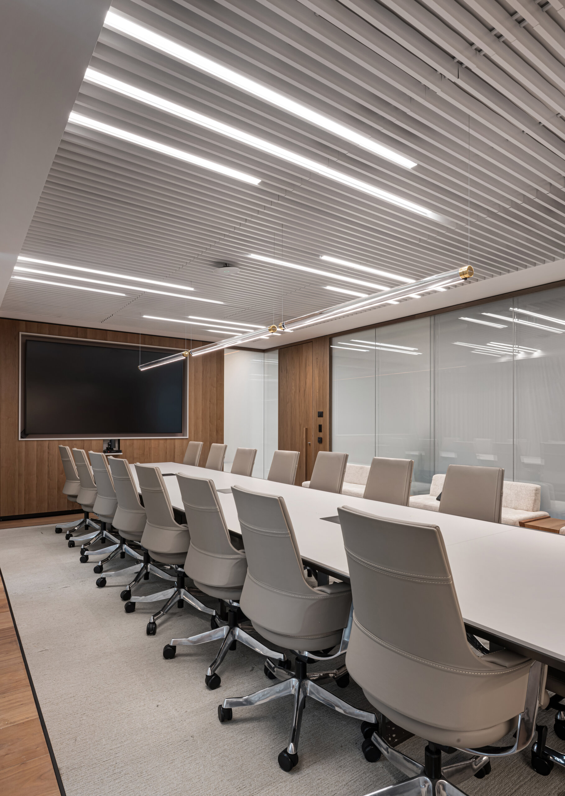 45-90 table by Falmar+delphi meryfair (2)