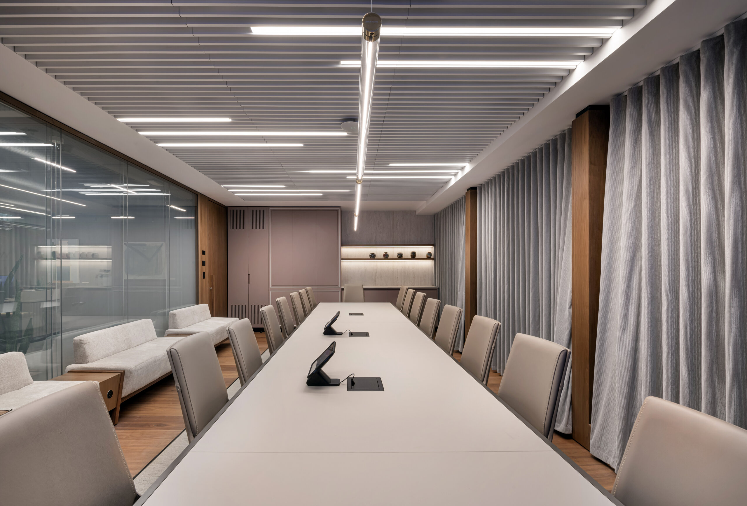 45-90 table by Falmar+delphi meryfair (8)