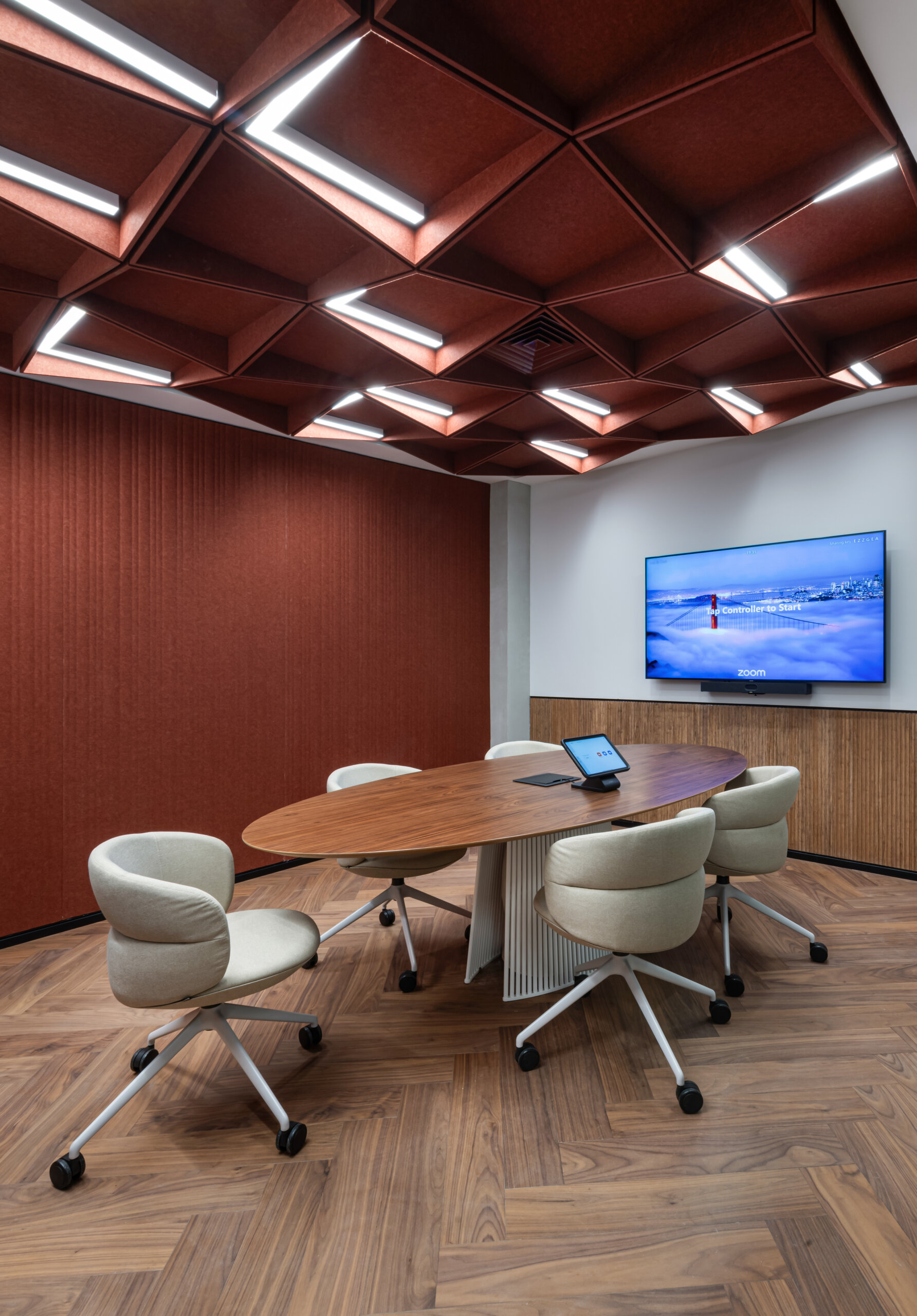 Seri table B&T+Ekori chair by Noti (2)