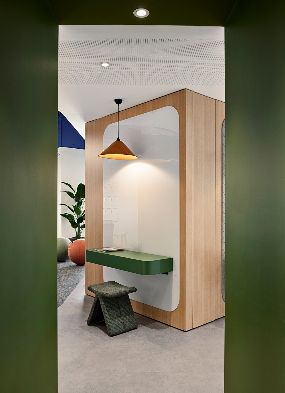 bt-design-amadeus-down-still-2-11374