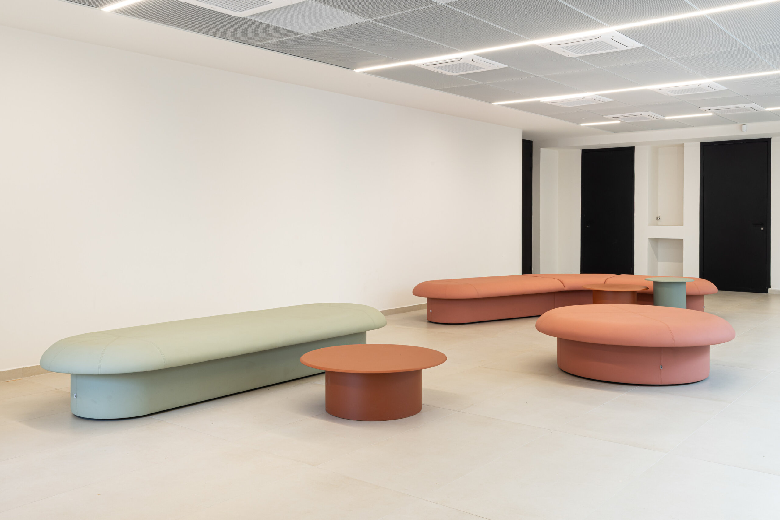 drage pouf+drage table by B&T (3)