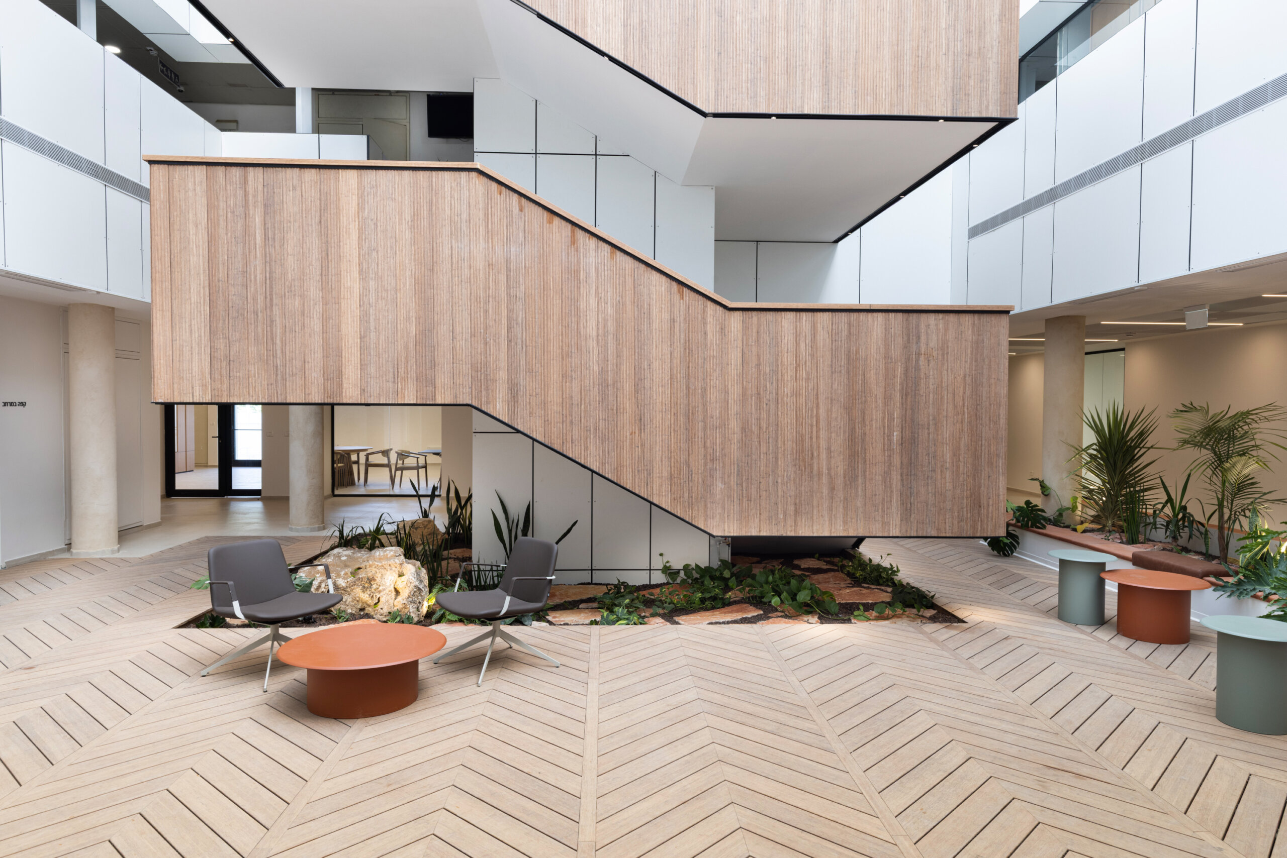 drage+Pera lounge by B&T