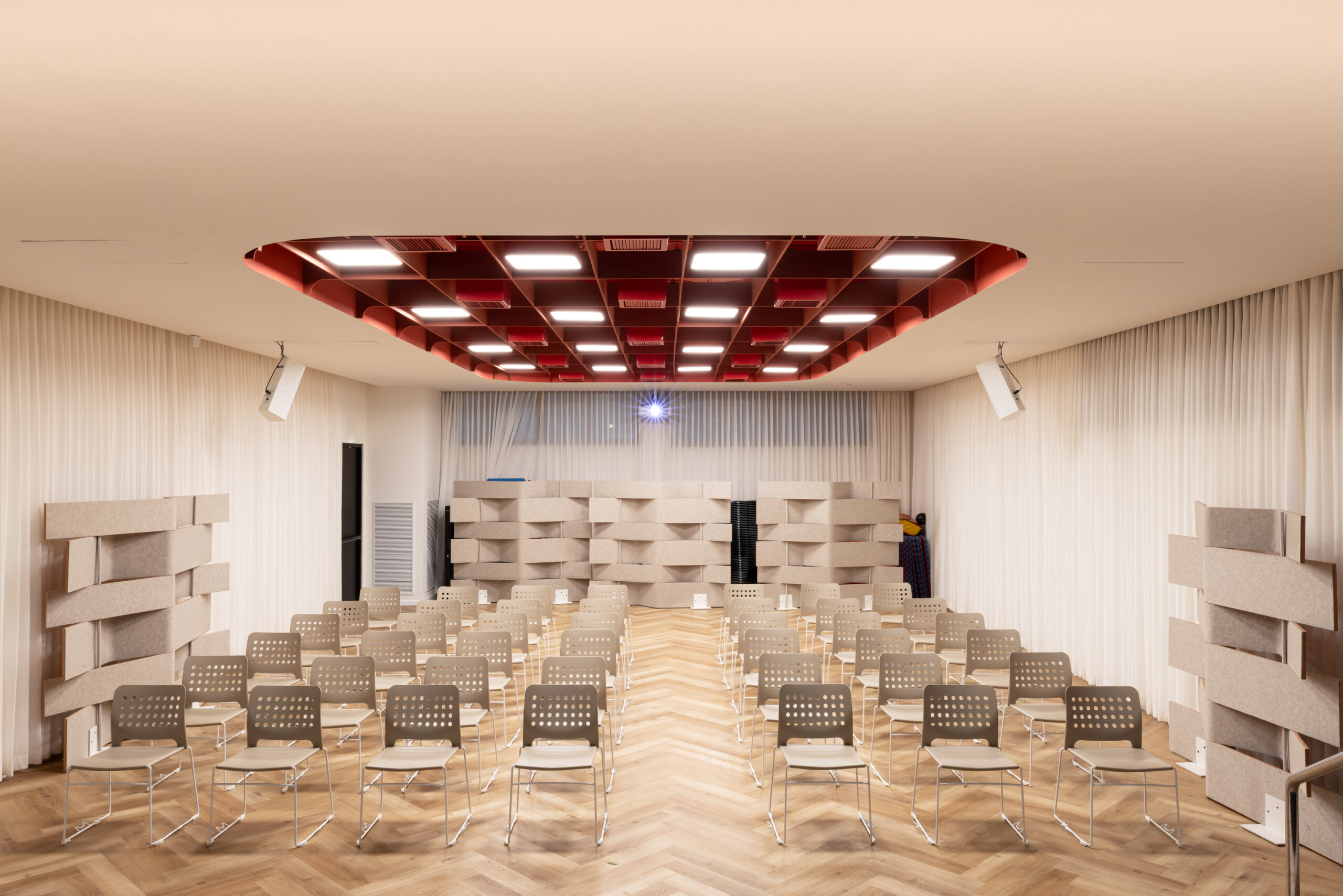 holes chair omp+מחיצות כיפוף פיטרו (3)